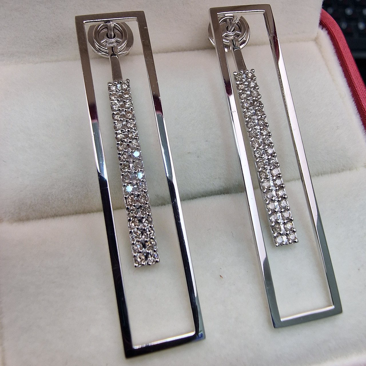 Серьги Deimantas 105021658 6,07гр 0,476ct. купить,NaN