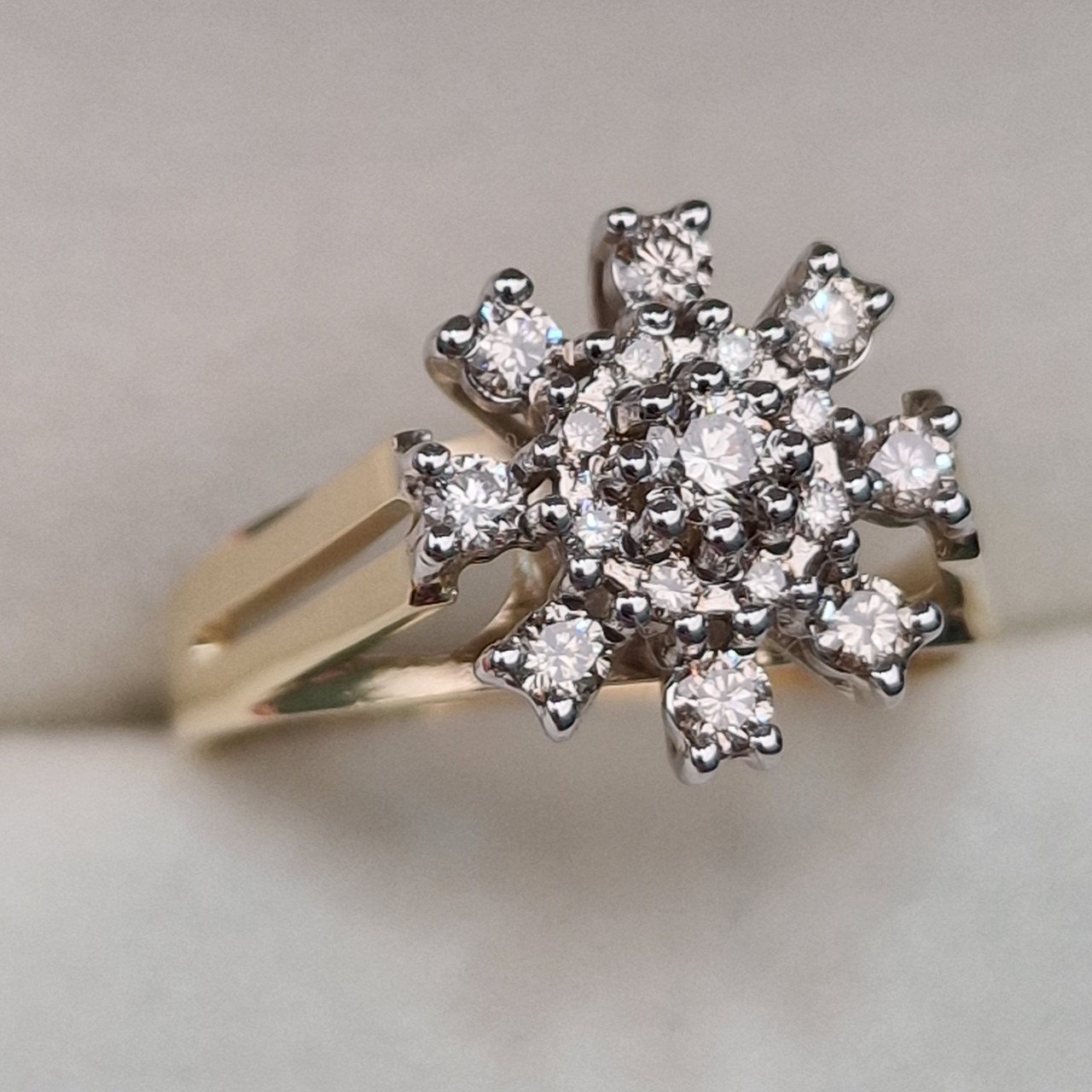 Кольцо Deimantas 104722878 17,5р 4,12гр 0,461ct. купить,NaN