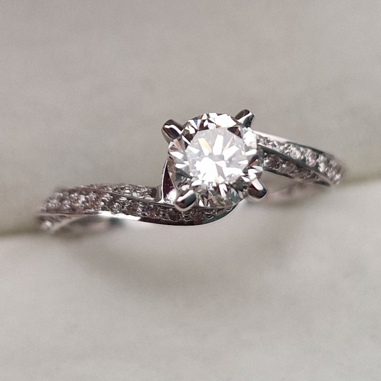 Кольцо Deimantas 103329480 16,5р 2,94гр 1.00ct. купить,NaN