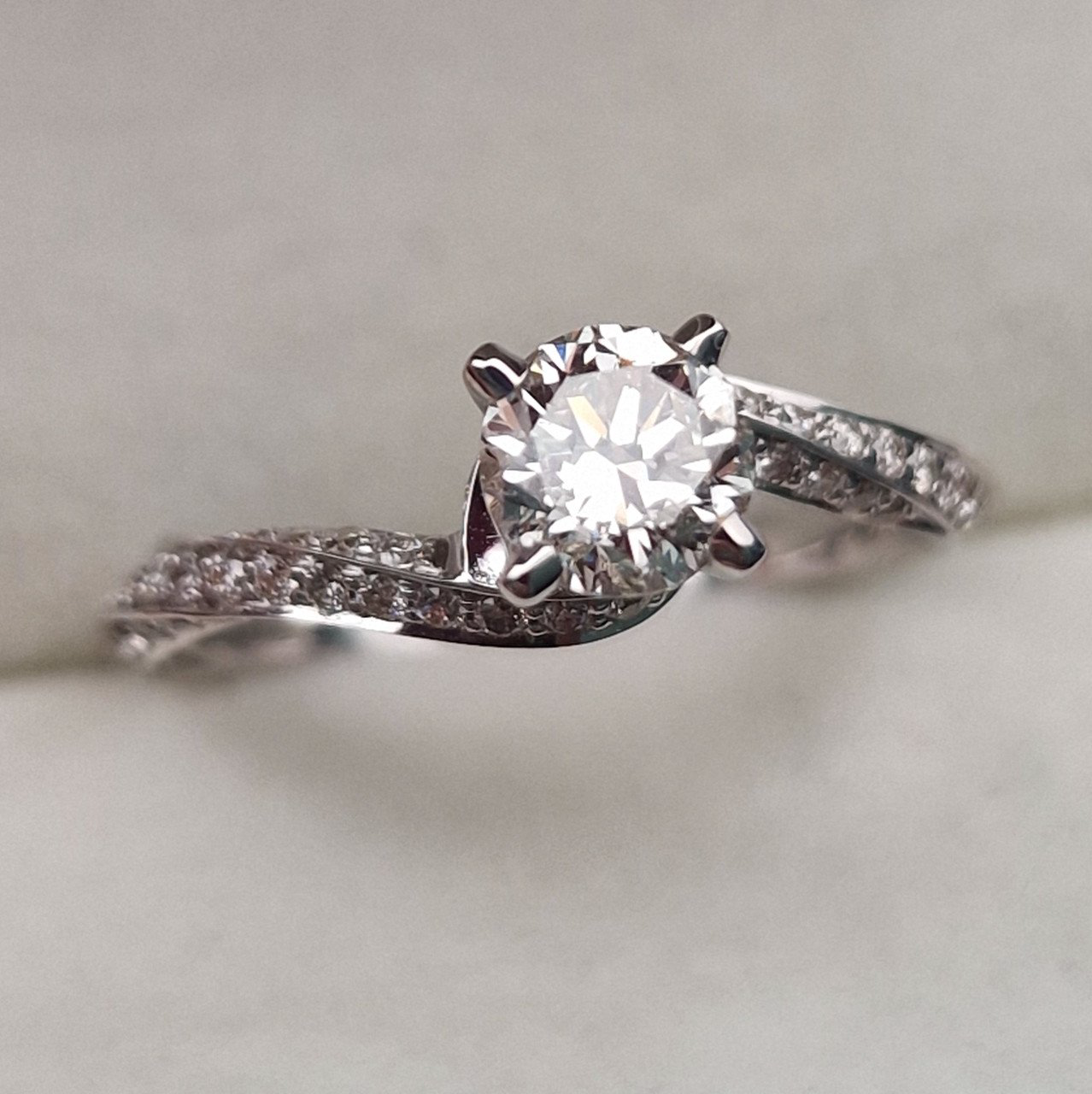 Кольцо Deimantas 103329480 16,5р 2,94гр 1.00ct. купить,NaN