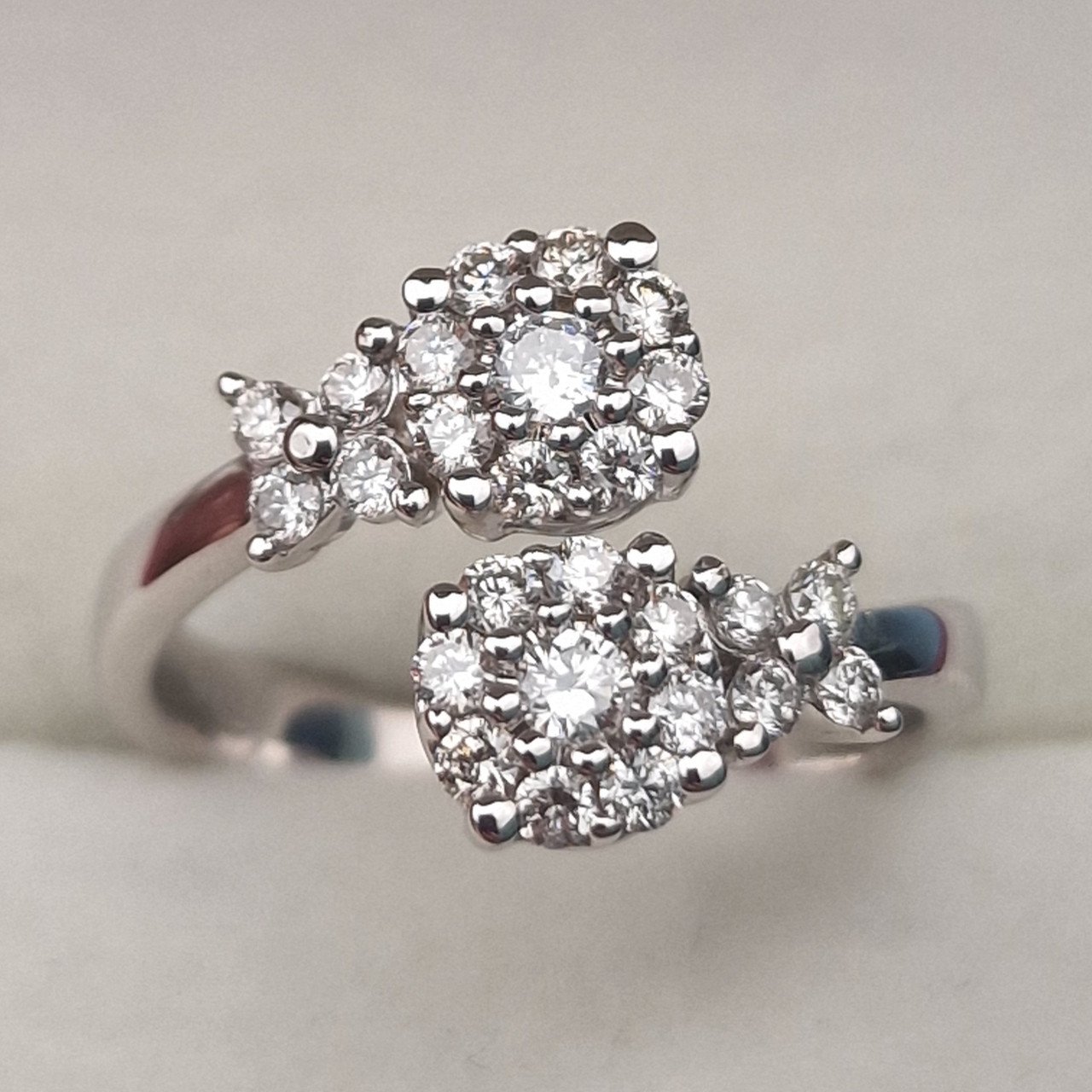 Кольцо Deimantas 105021723 17р 4,24гр 0,61ct. купить,NaN