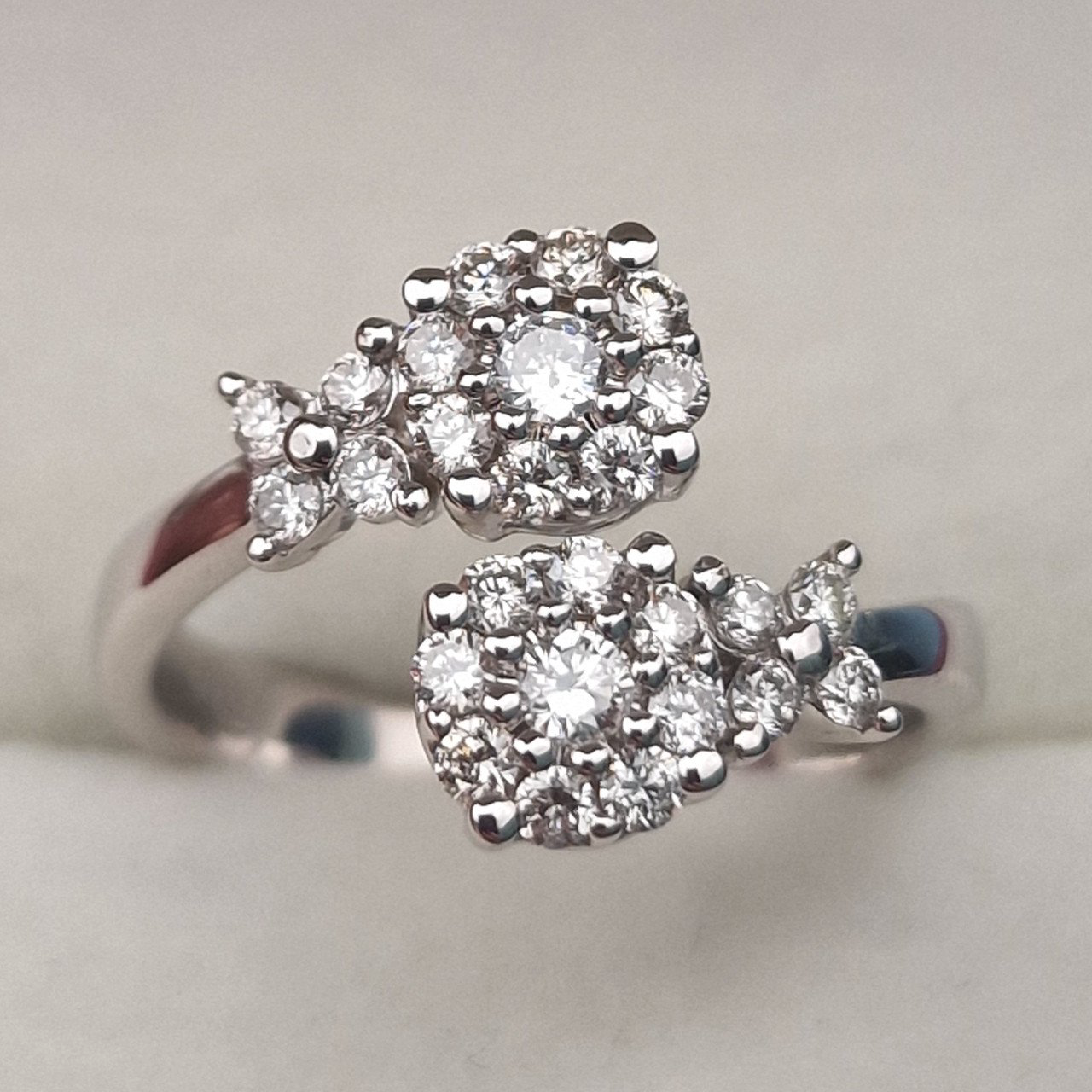 Кольцо Deimantas 105021723 17р 4,24гр 0,61ct. купить,NaN