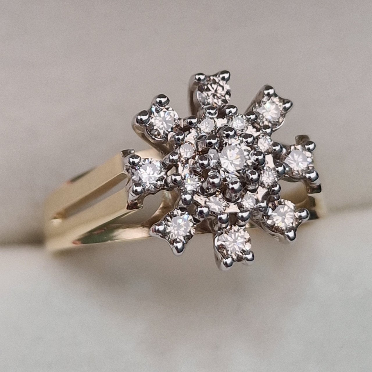 Кольцо Deimantas 104722878 17,5р 4,12гр 0,461ct. купить,NaN