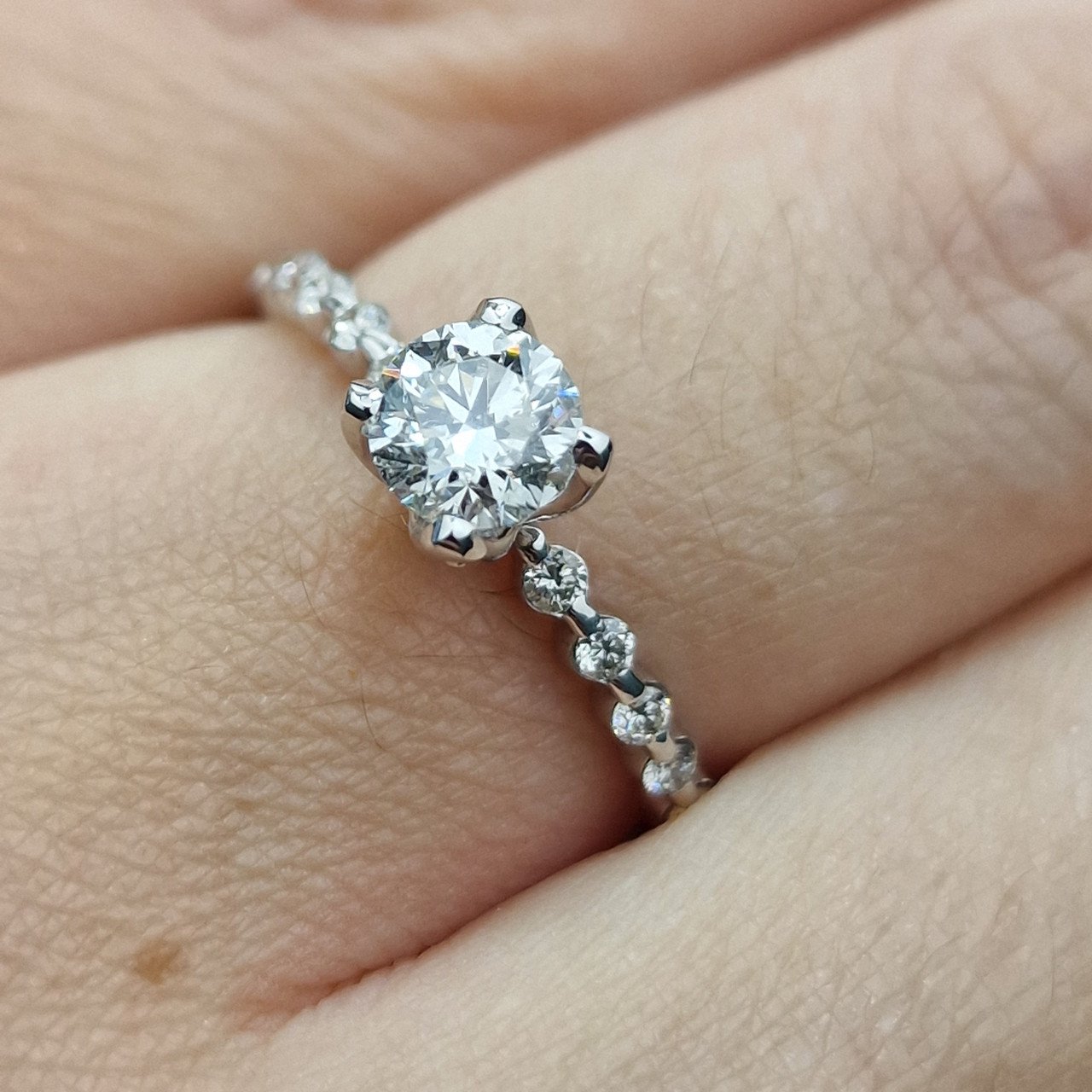 Кольцо Deimantas 103329495 17р 2,46гр 0,92ct. купить,NaN