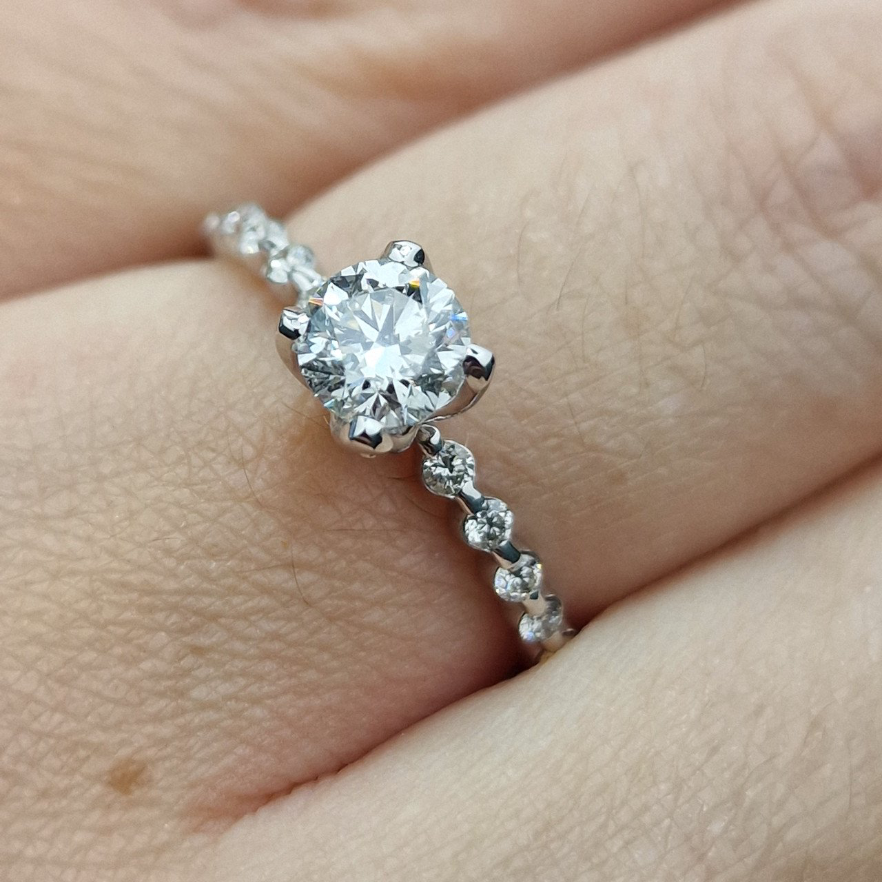 Кольцо Deimantas 103329495 17р 2,46гр 0,92ct. купить,NaN