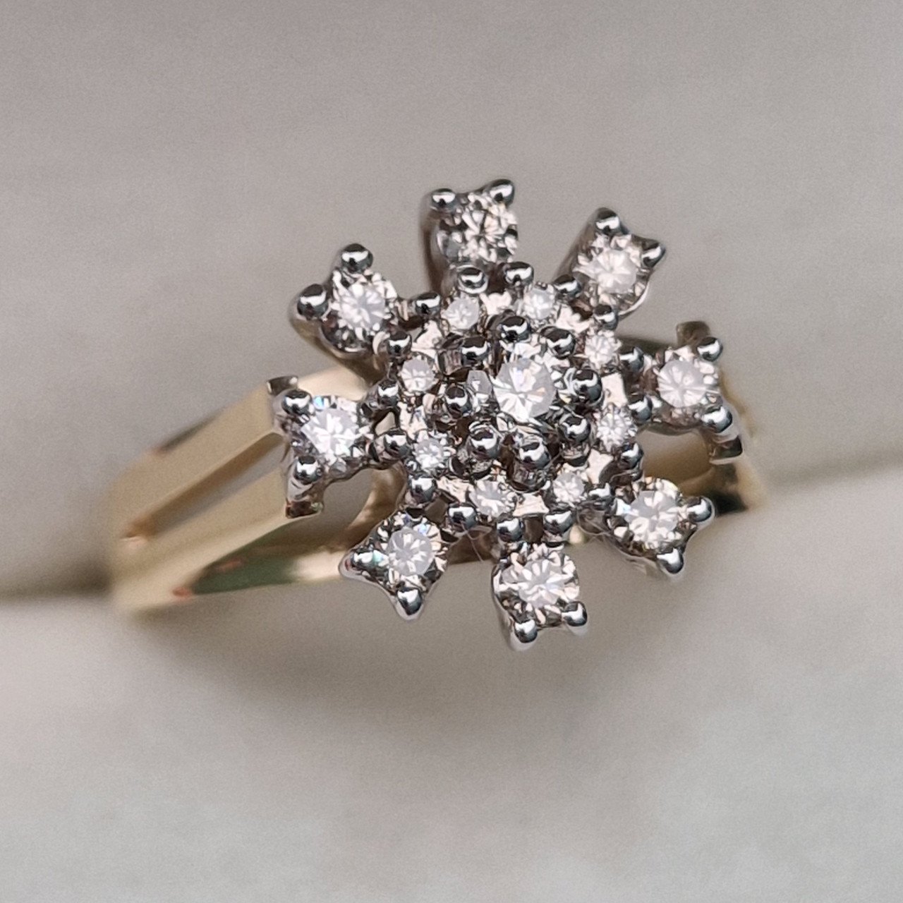 Кольцо Deimantas 104722878 17,5р 4,12гр 0,461ct. купить,NaN