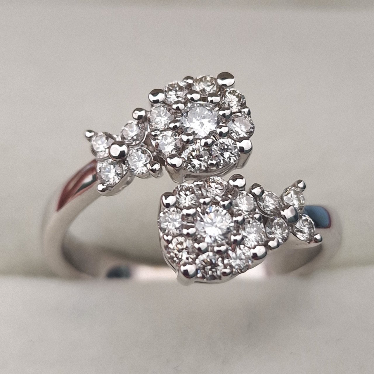 Кольцо Deimantas 105021723 17р 4,24гр 0,61ct. купить,NaN