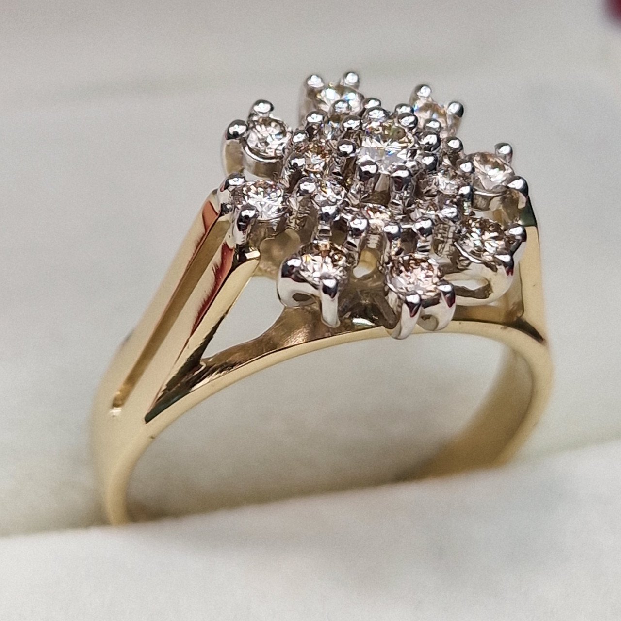 Кольцо Deimantas 104722878 17,5р 4,12гр 0,461ct. купить,NaN
