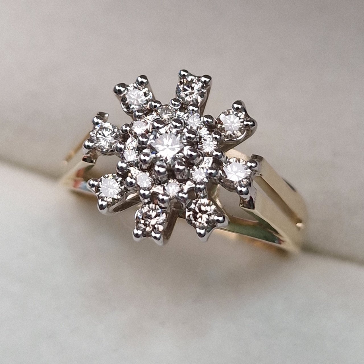 Кольцо Deimantas 104722878 17,5р 4,12гр 0,461ct. купить,NaN