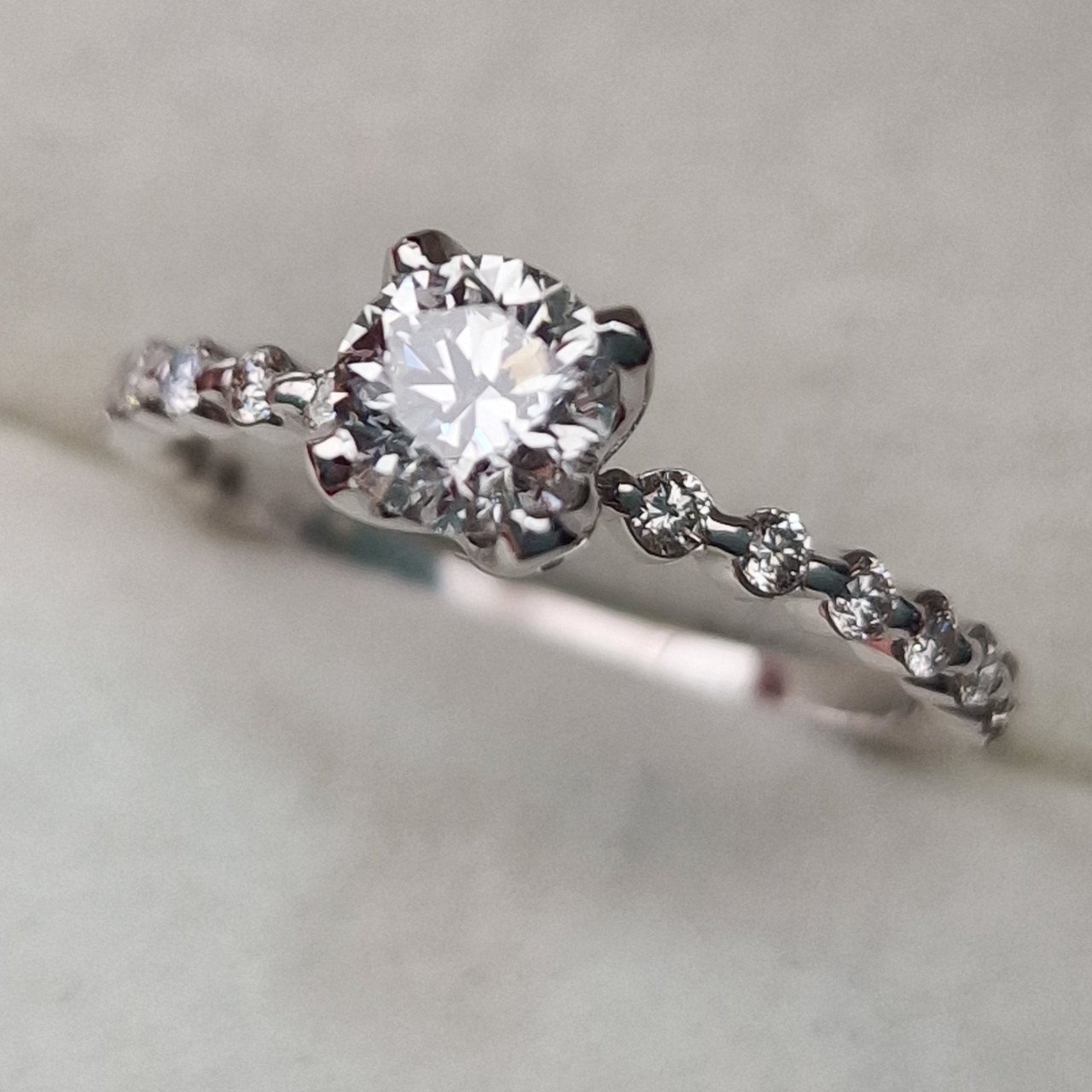 Кольцо Deimantas 103329495 17р 2,46гр 0,92ct. купить,NaN
