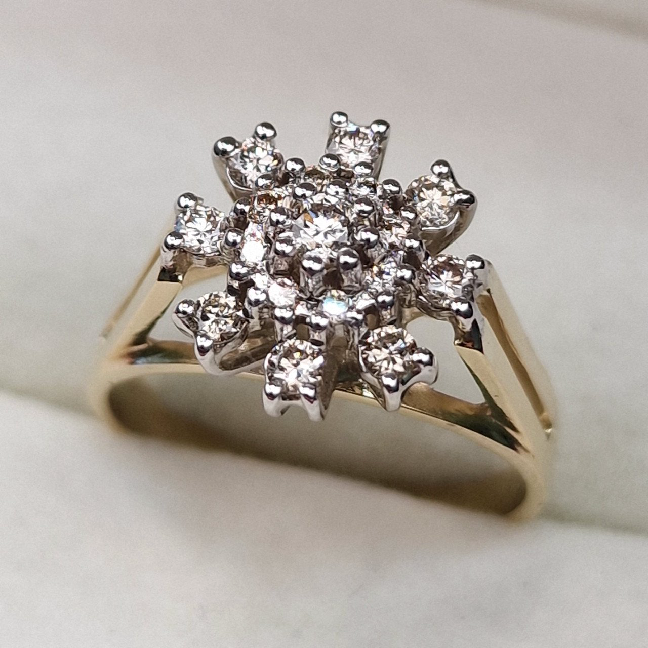 Кольцо Deimantas 104722878 17,5р 4,12гр 0,461ct. купить,NaN