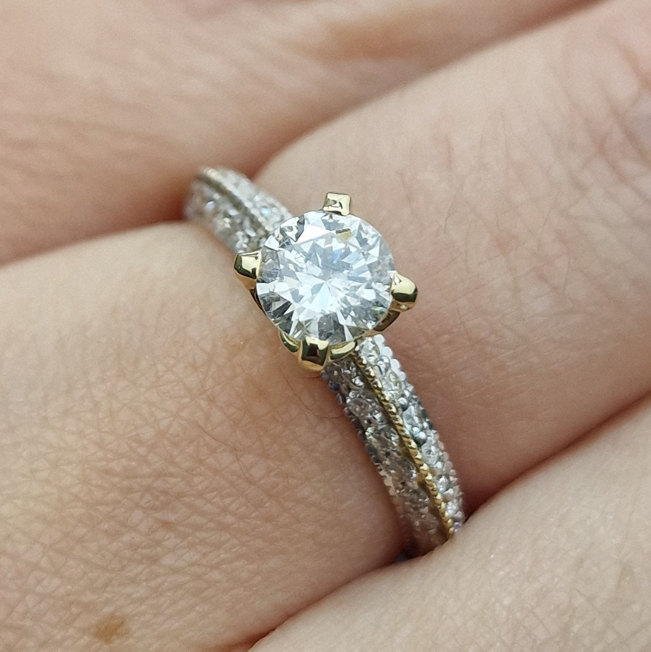 Кольцо Deimantas 103329418 16,5р 3,42гр 0,90ct. купить,NaN