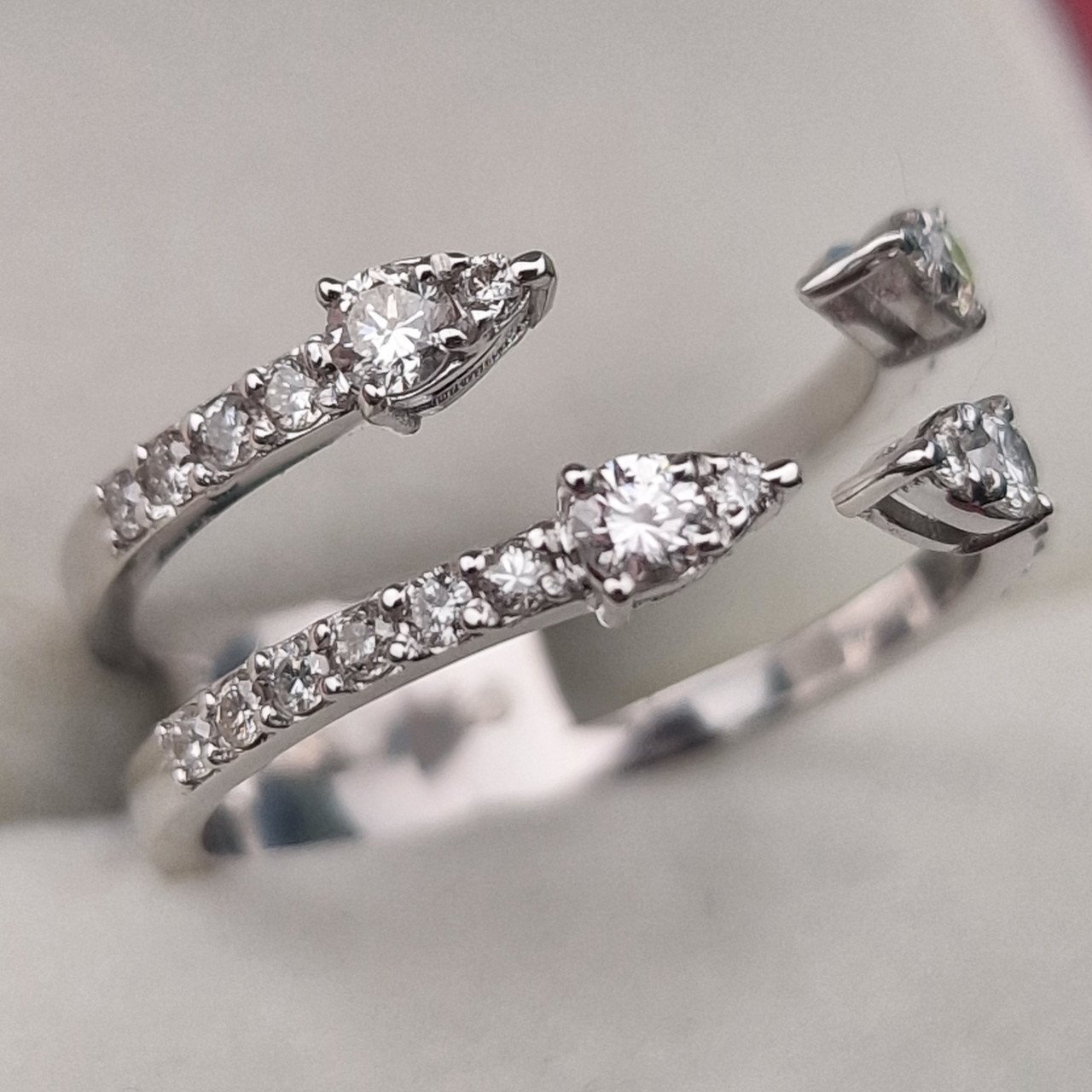 Кольцо Deimantas 105021732 17р 3,2гр 0,52ct. купить,NaN