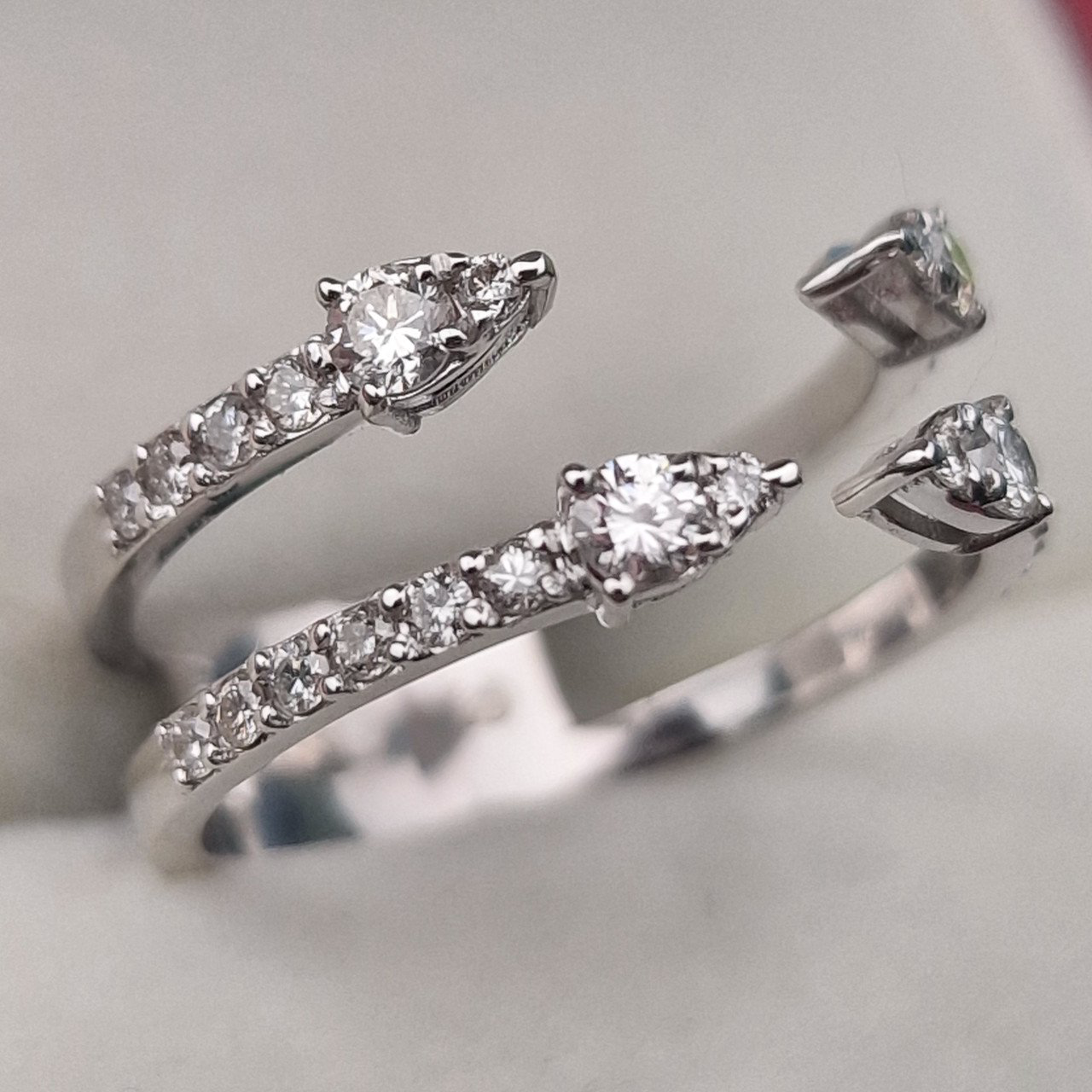 Кольцо Deimantas 105021732 17р 3,2гр 0,52ct. купить,NaN