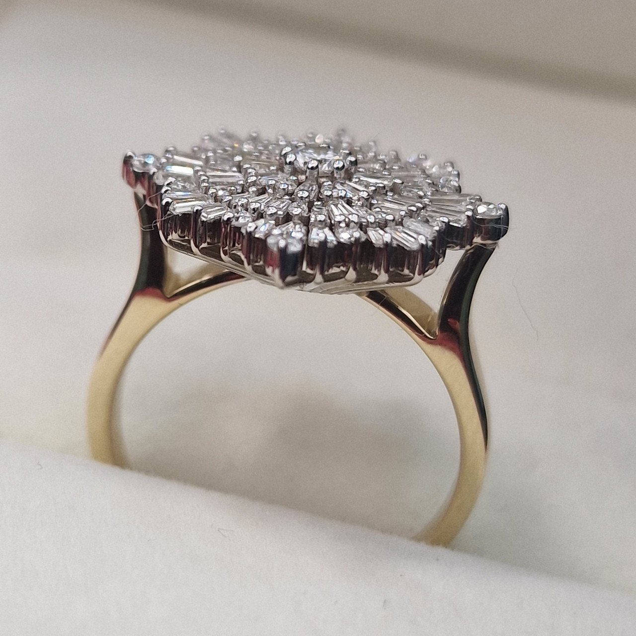 Кольцо Deimantas 105021743 17р 6,03гр 0,98ct. купить,NaN