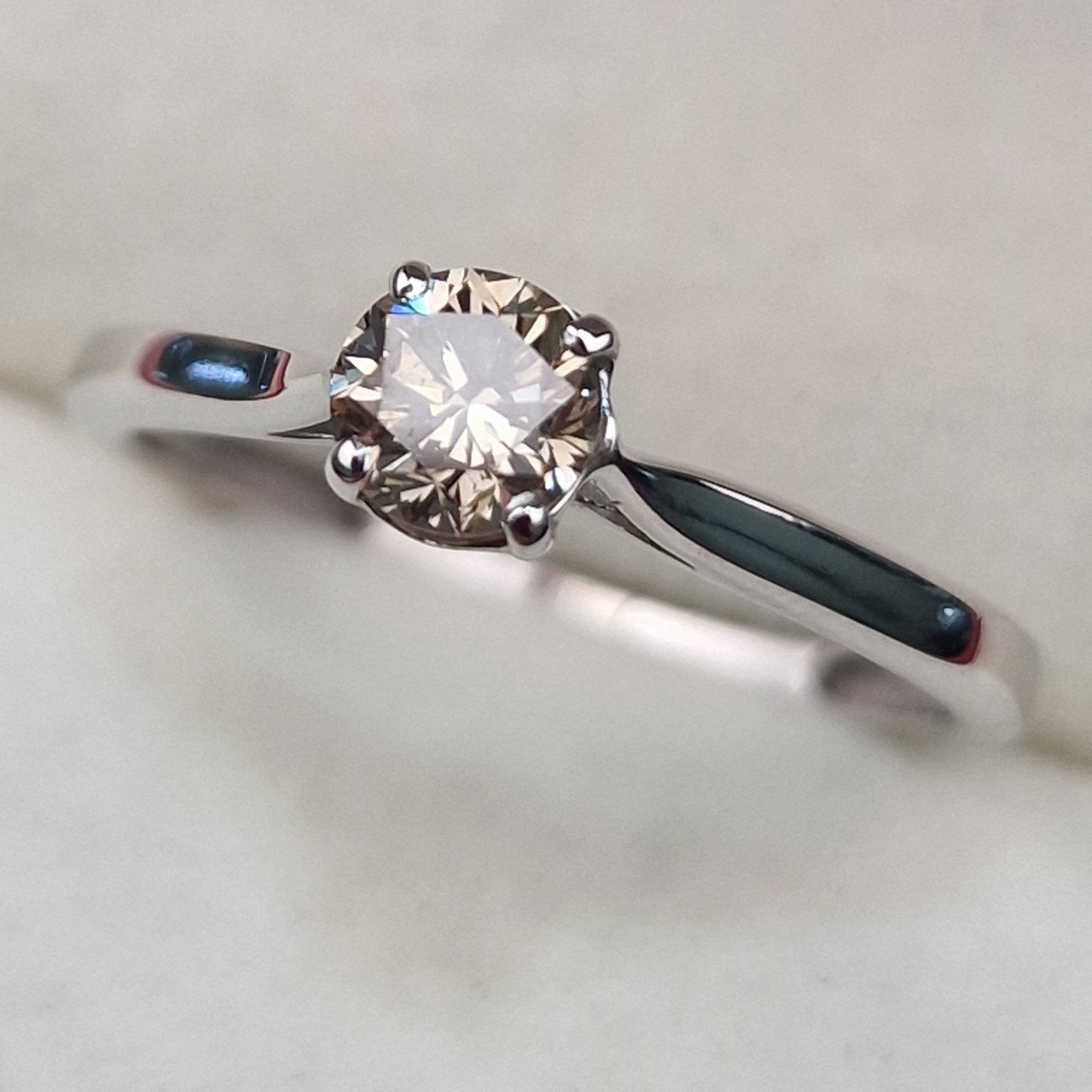 Кольцо Deimantas 103329588 17р 1,71гр 0,45ct. купить,NaN