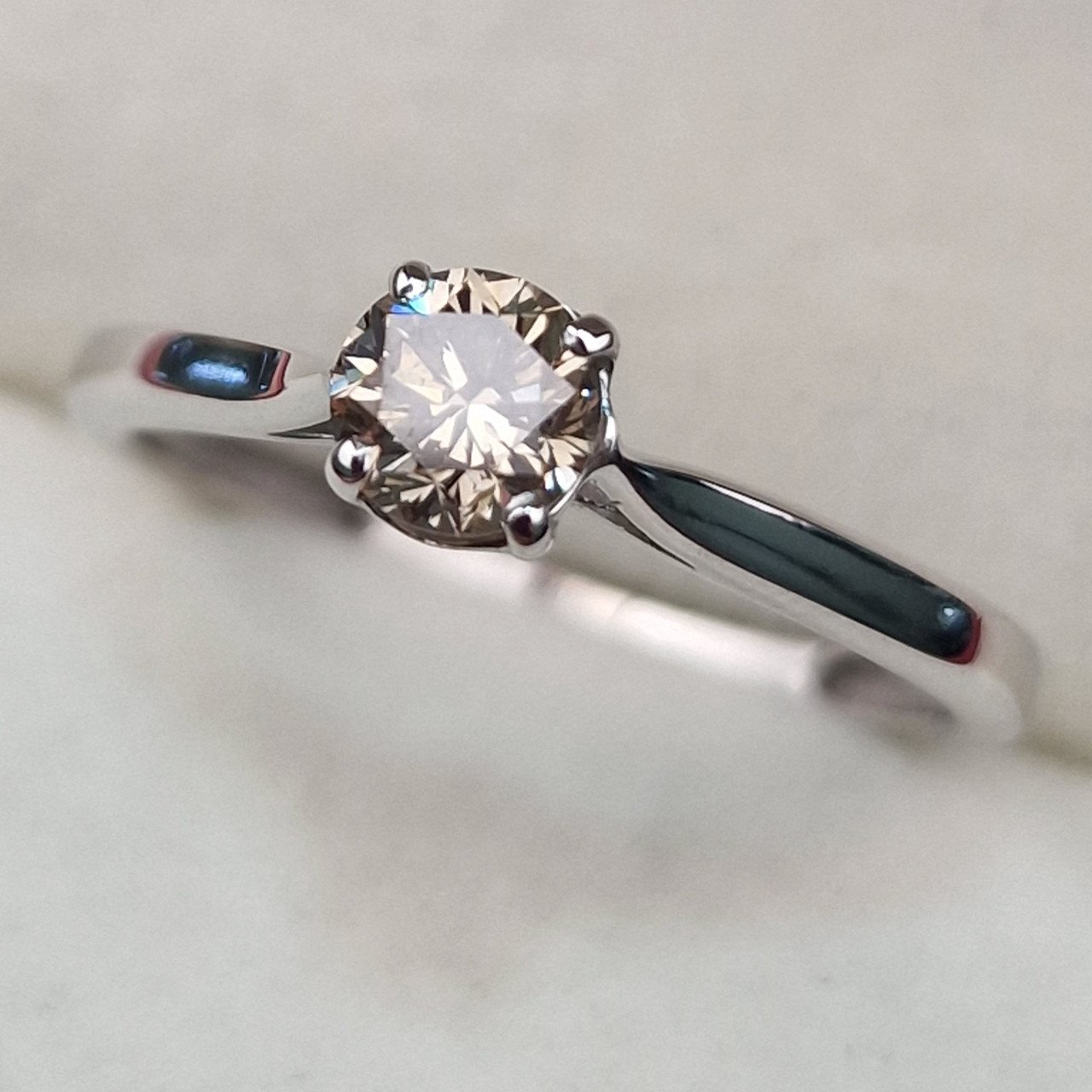 Кольцо Deimantas 103329588 17р 1,71гр 0,45ct. купить,NaN