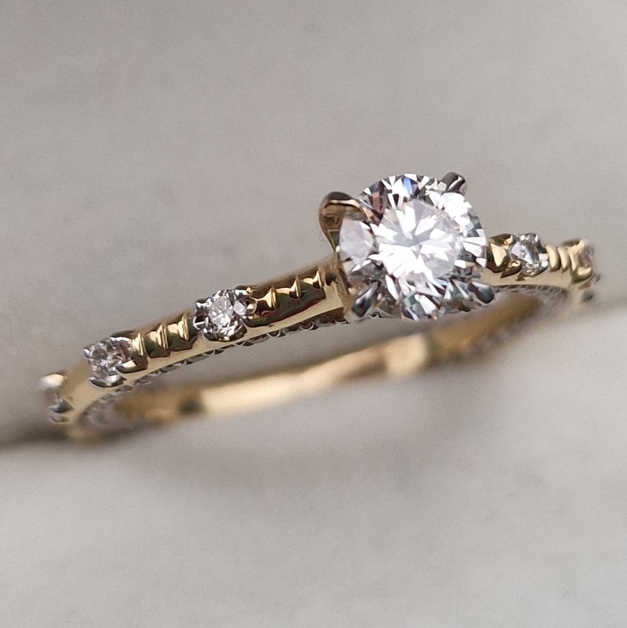 Кольцо Deimantas 103329510 17р 2,971гр 1,00ct. купить,NaN