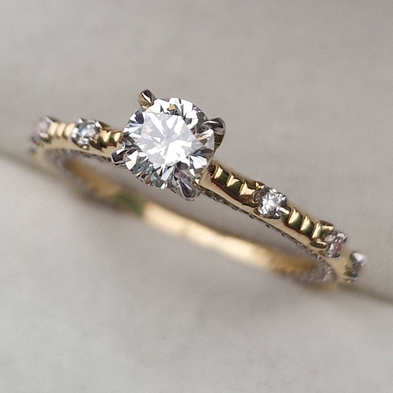 Кольцо Deimantas 103329510 17р 2,971гр 1,00ct. купить,NaN
