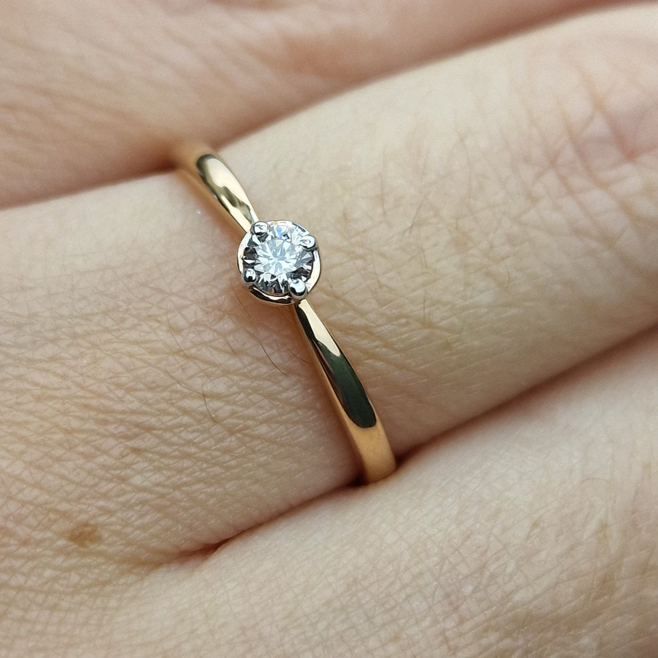 Кольцо Deimantas 103329660 17,5р 1,54гр 0,11ct. купить,NaN