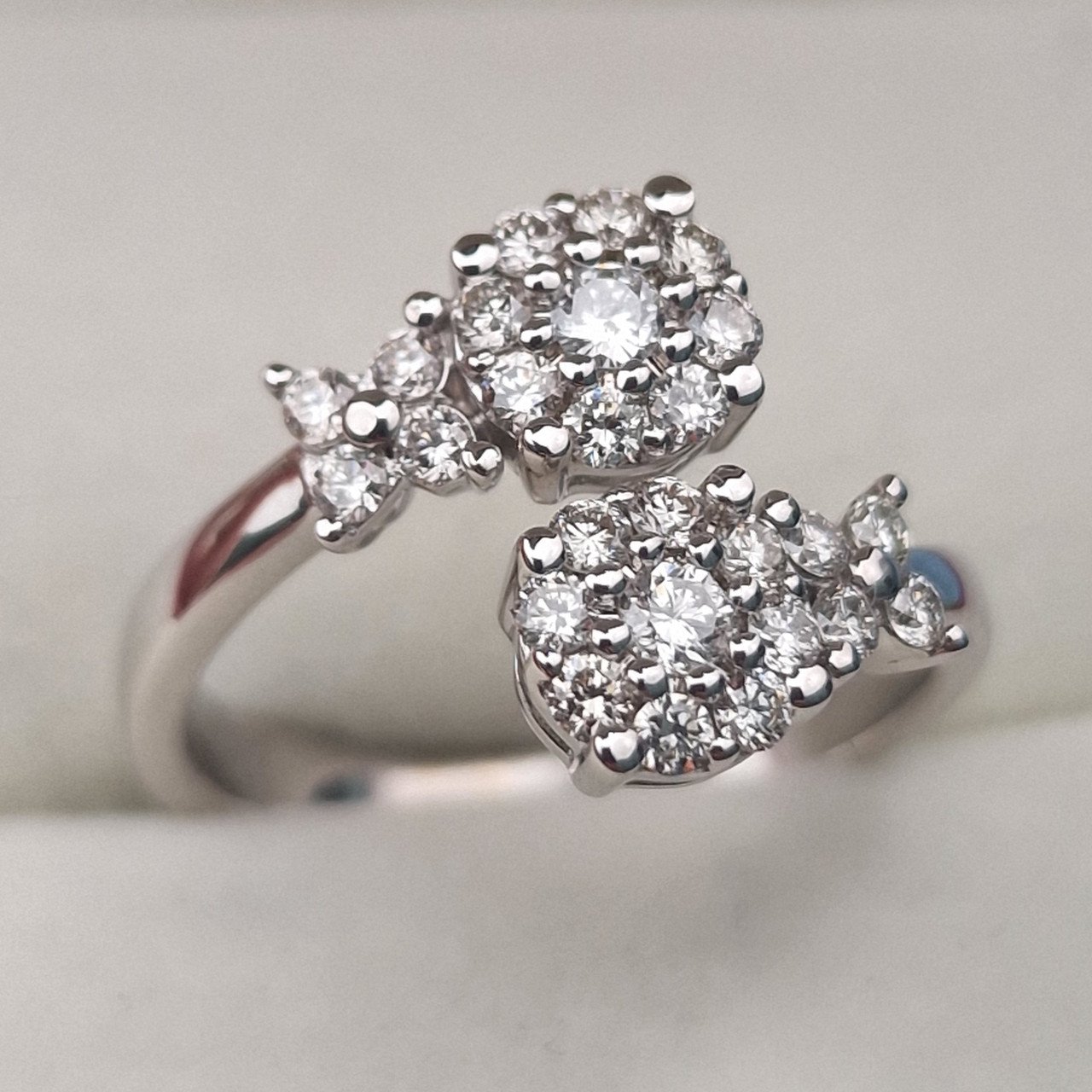 Кольцо Deimantas 105021747 17р 4,3гр 0,61ct. купить,NaN