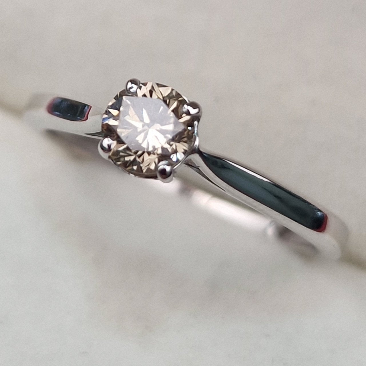 Кольцо Deimantas 103329588 17р 1,71гр 0,45ct. купить,NaN