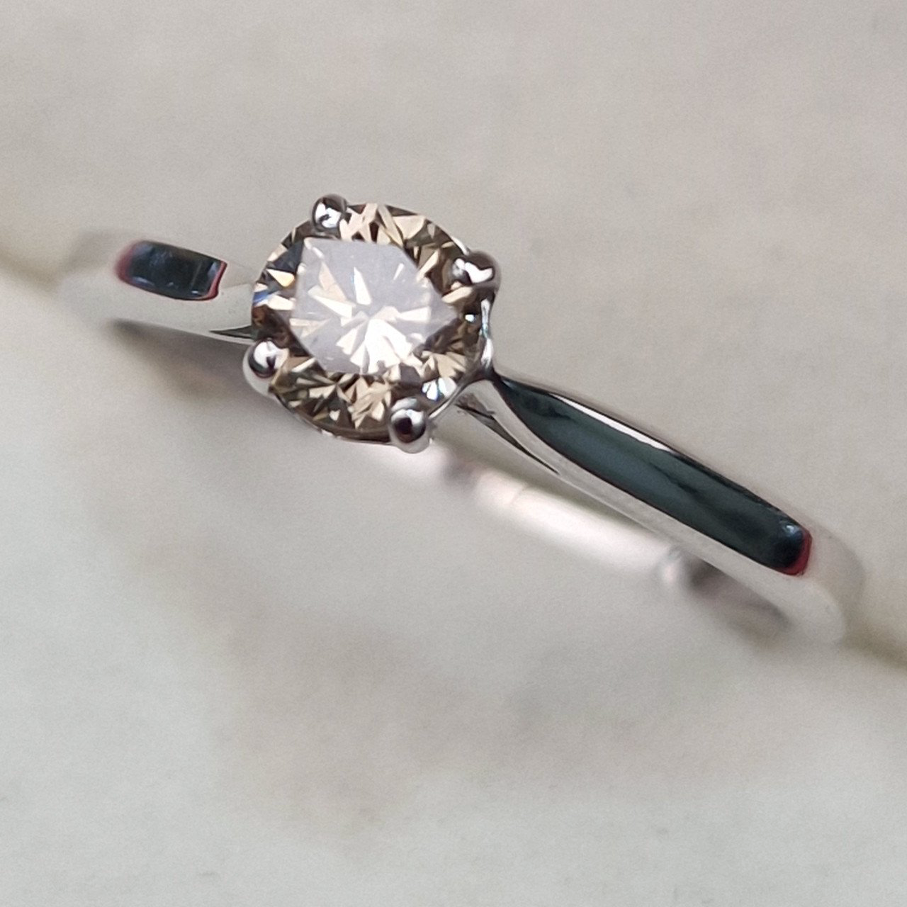 Кольцо Deimantas 103329588 17р 1,71гр 0,45ct. купить,NaN