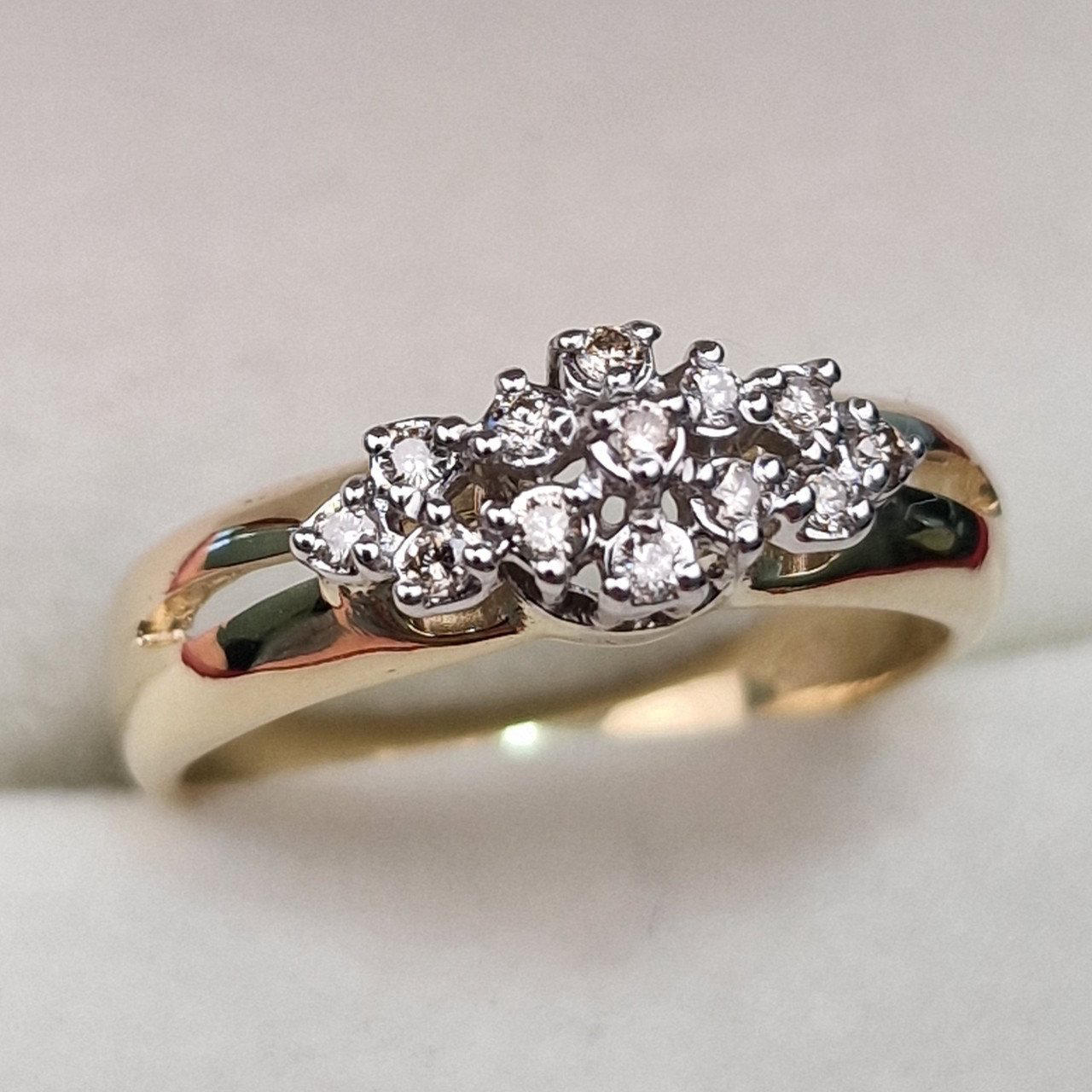 Кольцо Deimantas 104731709 17,5р 3,72гр 0,17ct. купить,NaN