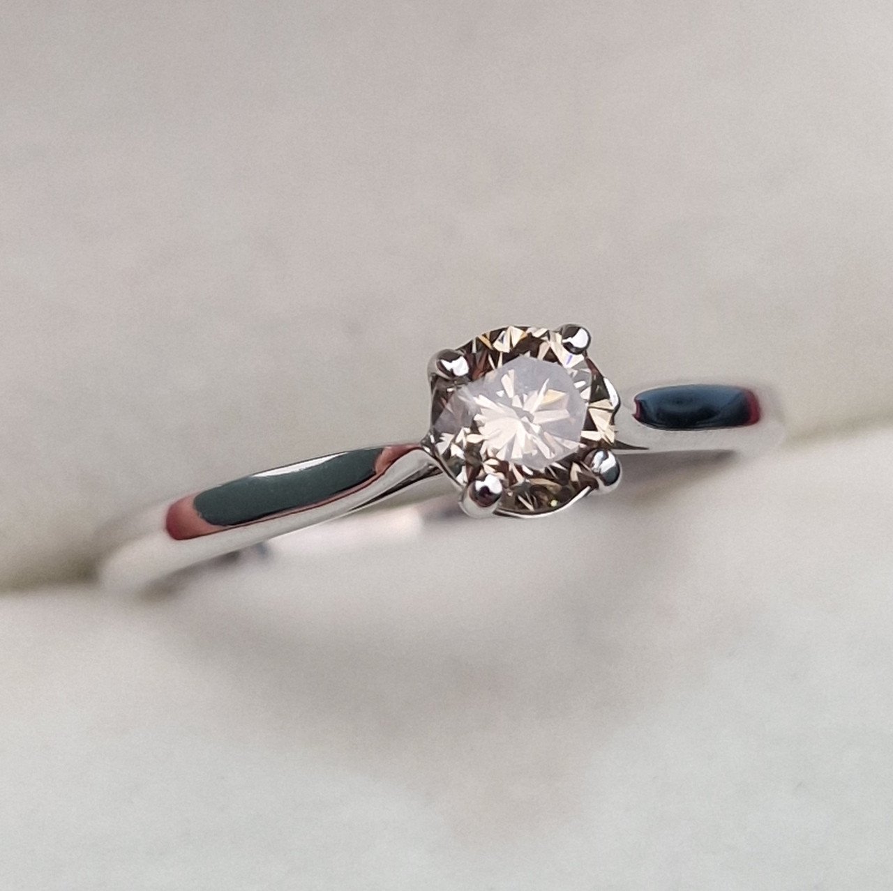 Кольцо Deimantas 103329588 17р 1,71гр 0,45ct. купить,NaN