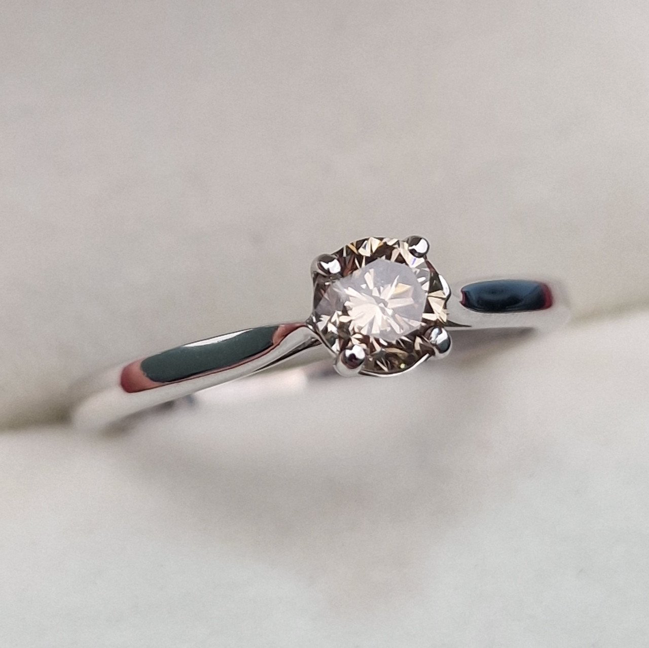 Кольцо Deimantas 103329588 17р 1,71гр 0,45ct. купить,NaN