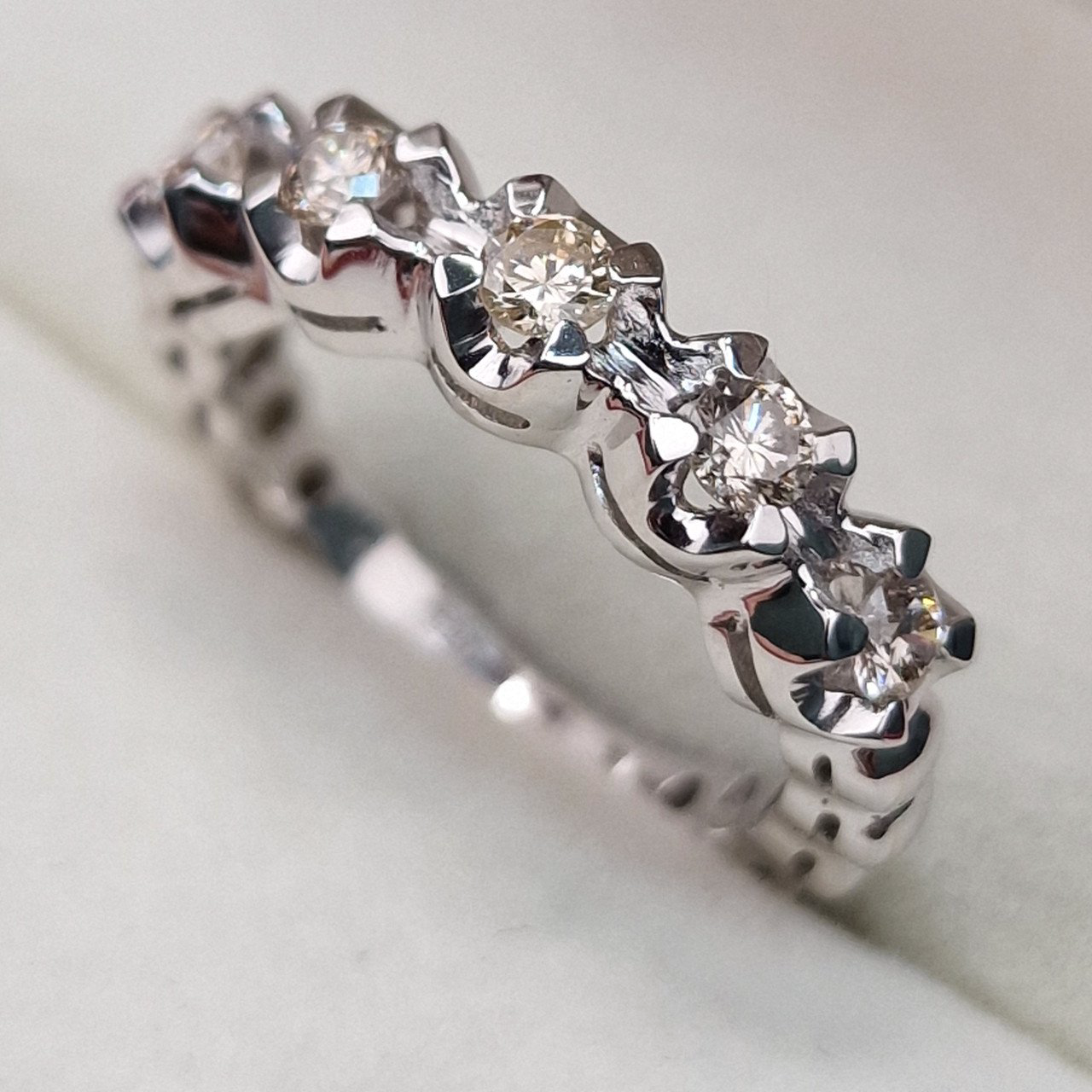 Кольцо Deimantas 104732227 15,5р 3,59гр 0,26ct. купить,NaN