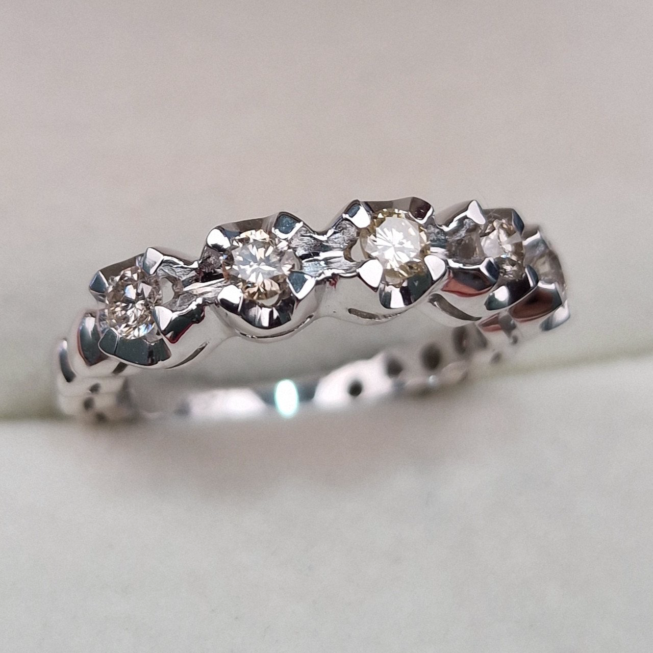 Кольцо Deimantas 104732227 15,5р 3,59гр 0,26ct. купить,NaN