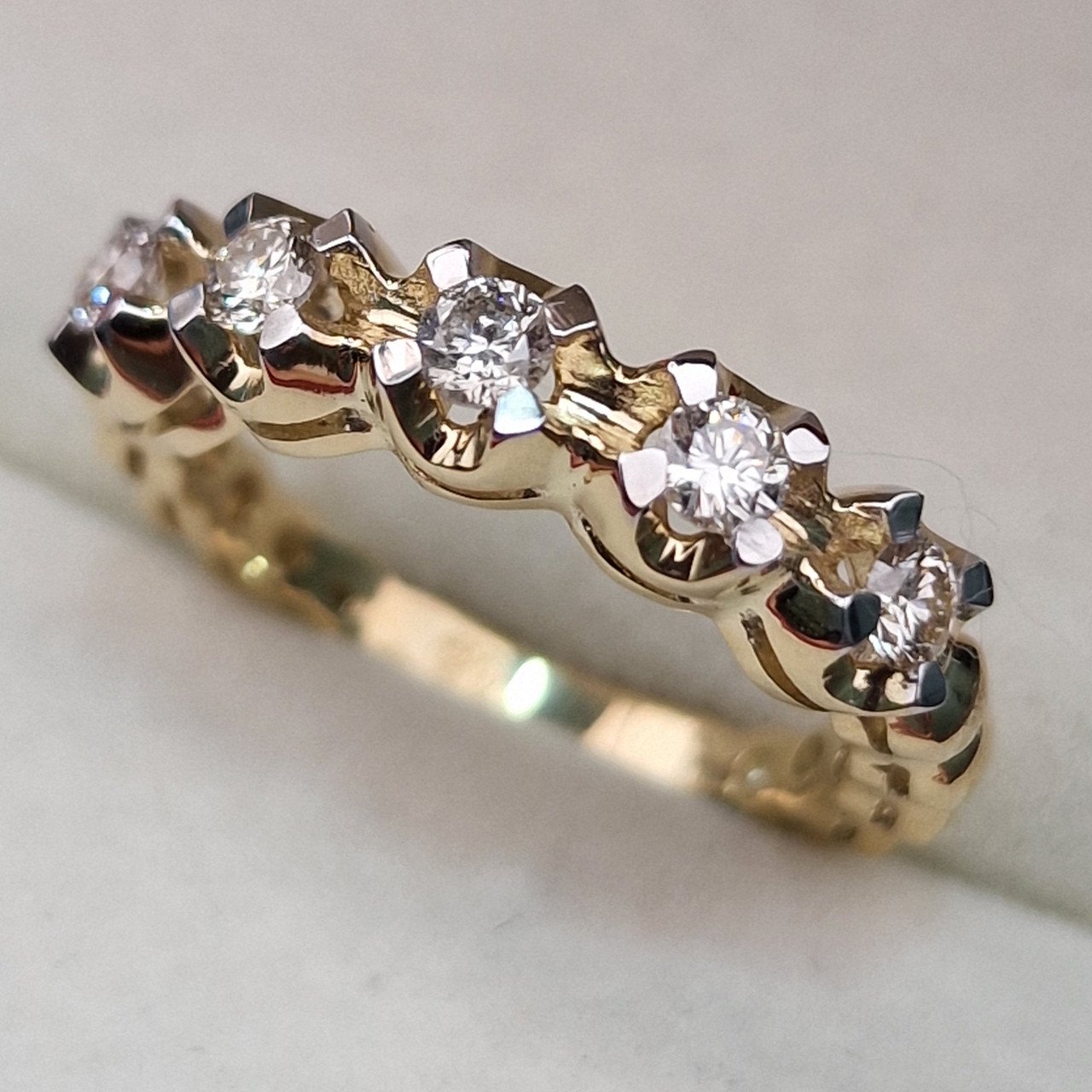 Кольцо Deimantas 104732231 16р 3,84гр 0,26ct. купить,NaN