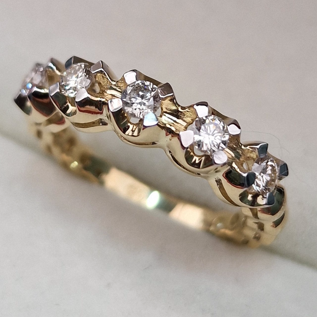 Кольцо Deimantas 104732231 16р 3,84гр 0,26ct. купить,NaN