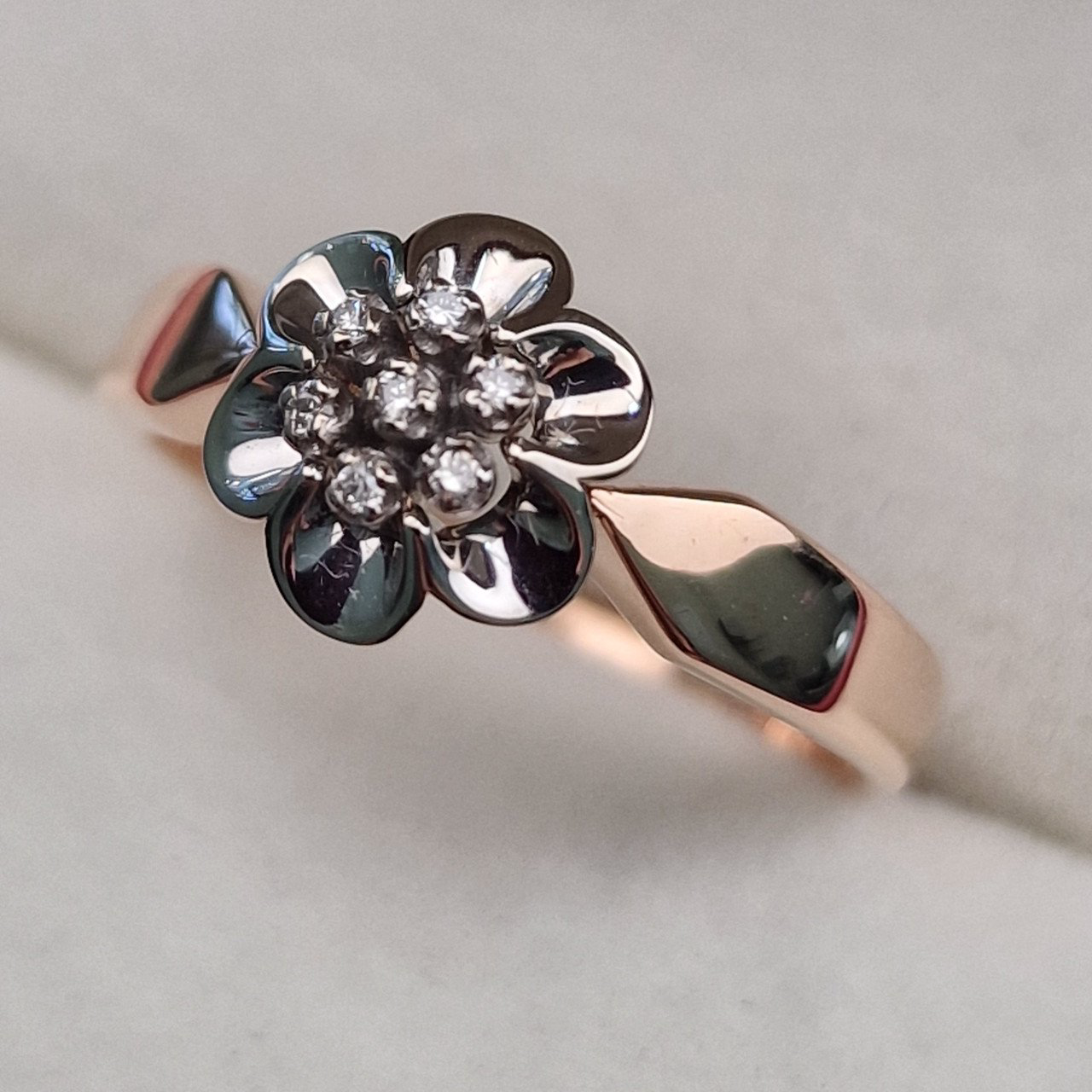 Кольцо Deimantas 103375465 17р 2,61гр 0,036ct. купить,NaN