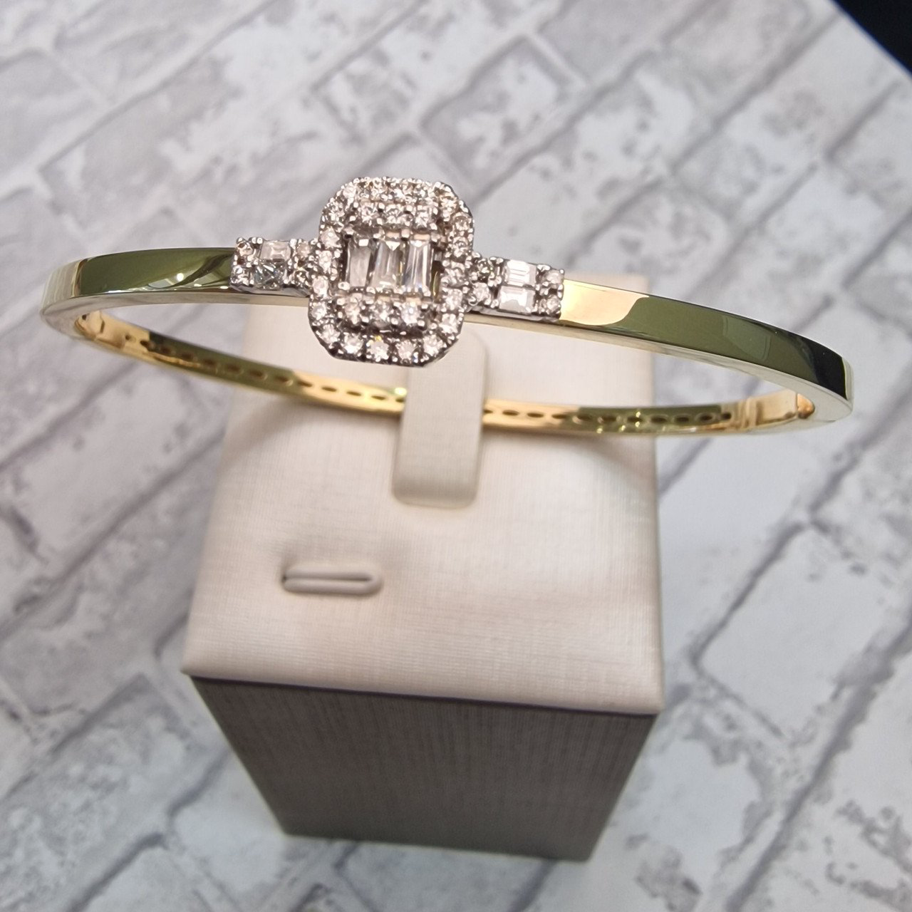 Браслет Deimantas 105021785 13,34гр 0,44ct. купить,NaN