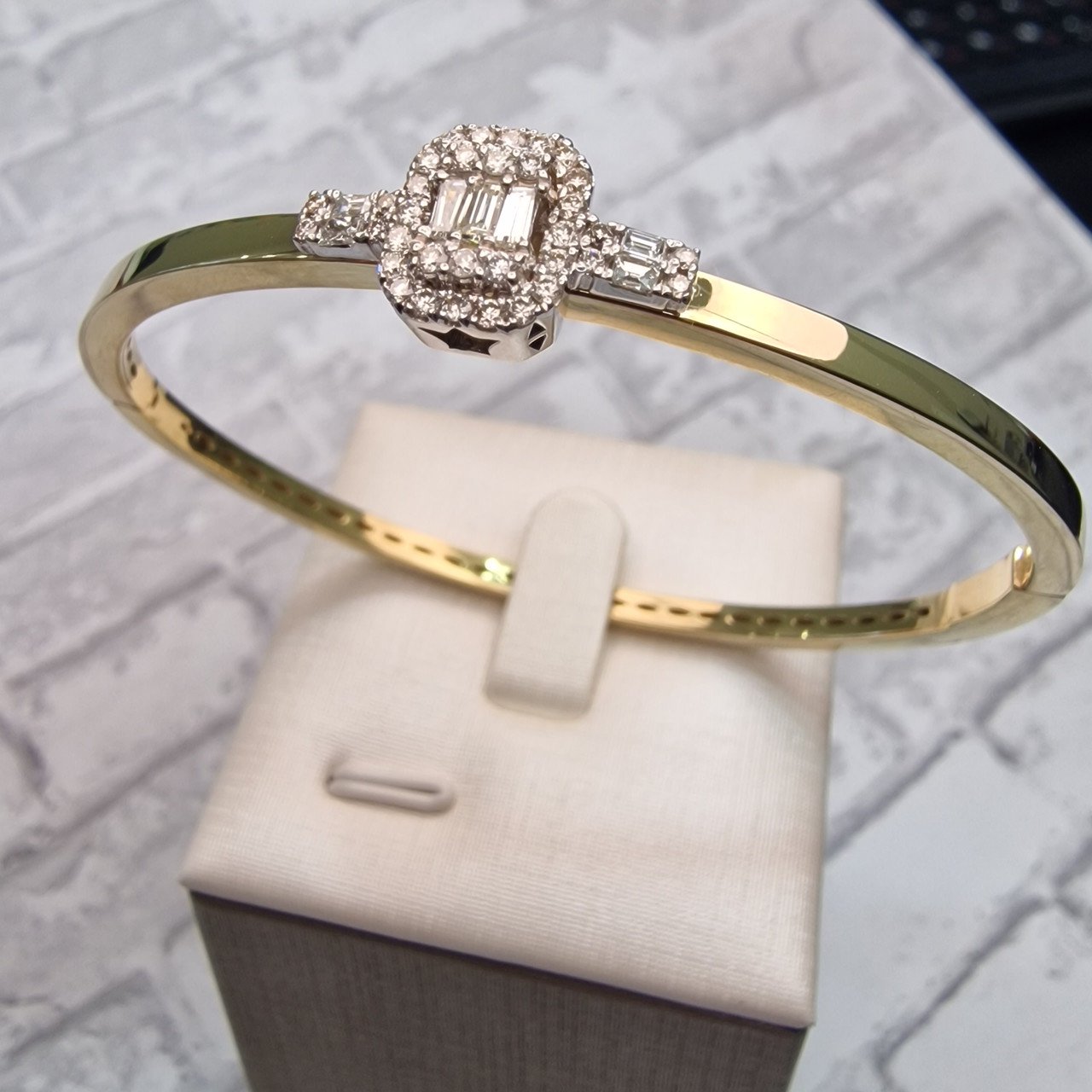 Браслет Deimantas 105021785 13,34гр 0,44ct. купить,NaN