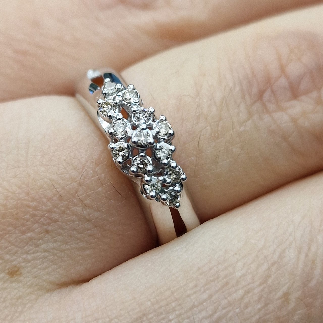 Кольцо Deimantas 104732220 17р 3,69гр 0,17ct. купить,NaN