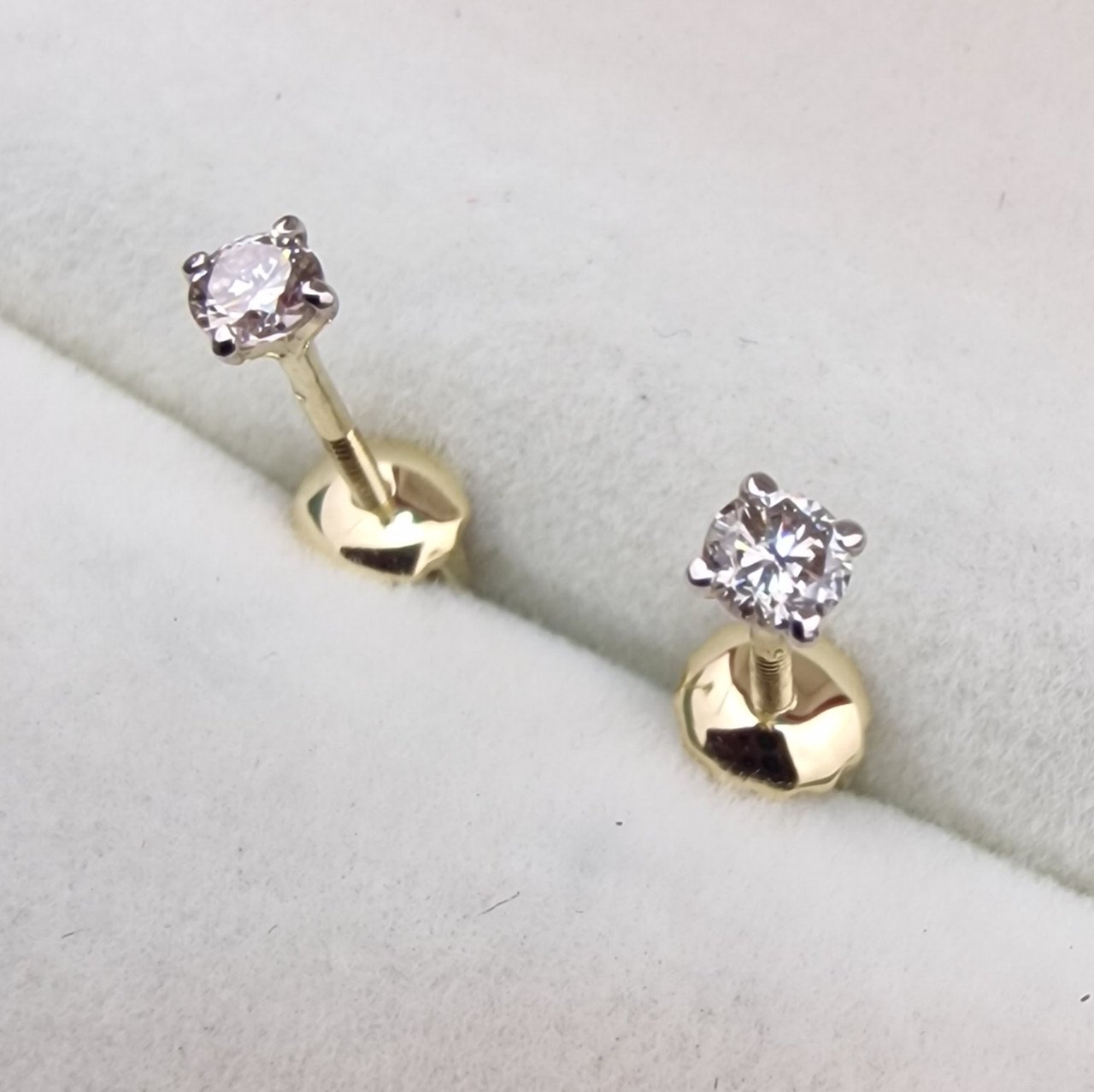 Серьги Deimantas 103383884 1,09гр 0,19ct. купить,NaN