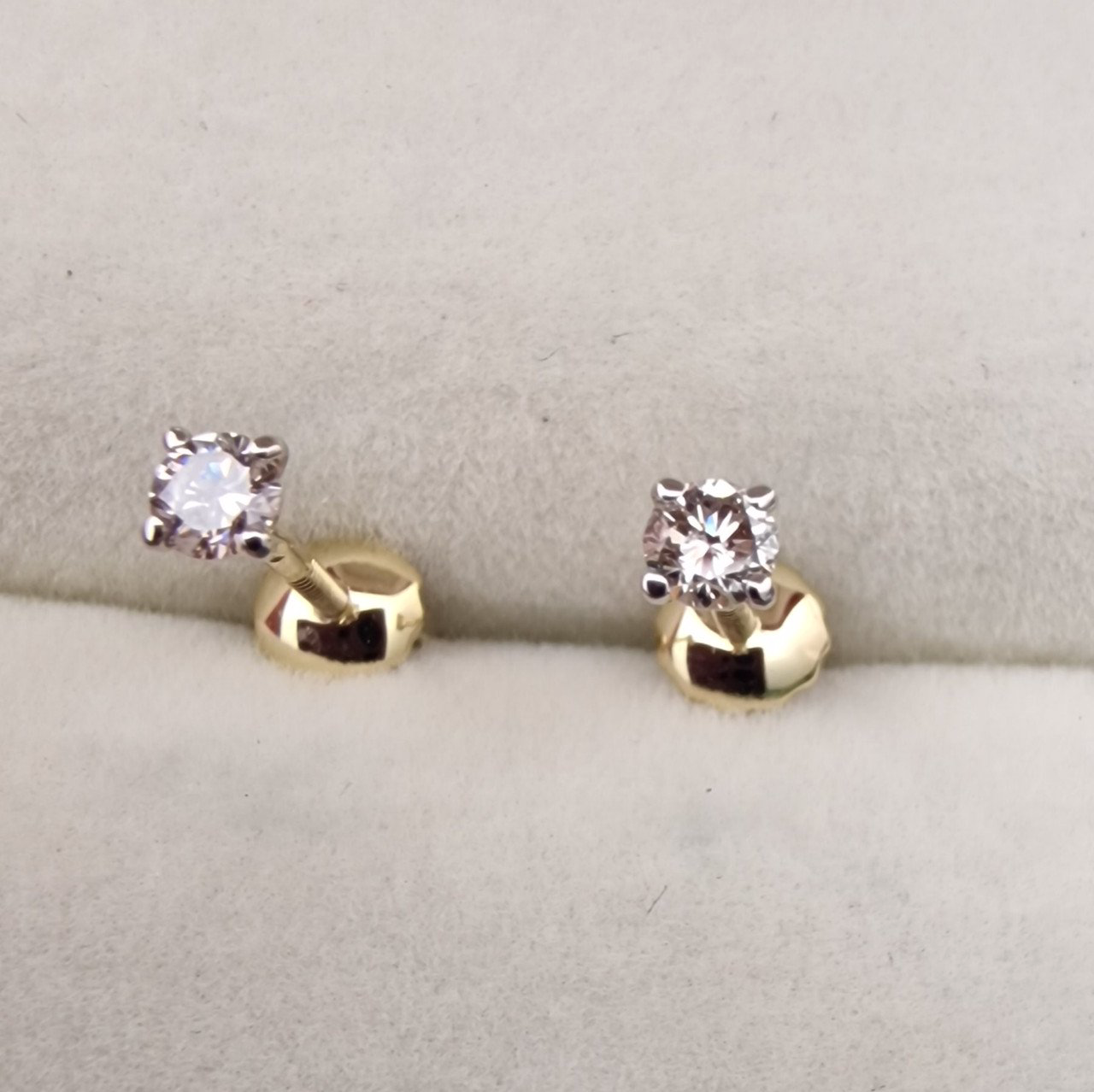 Серьги Deimantas 103383884 1,09гр 0,19ct. купить,NaN
