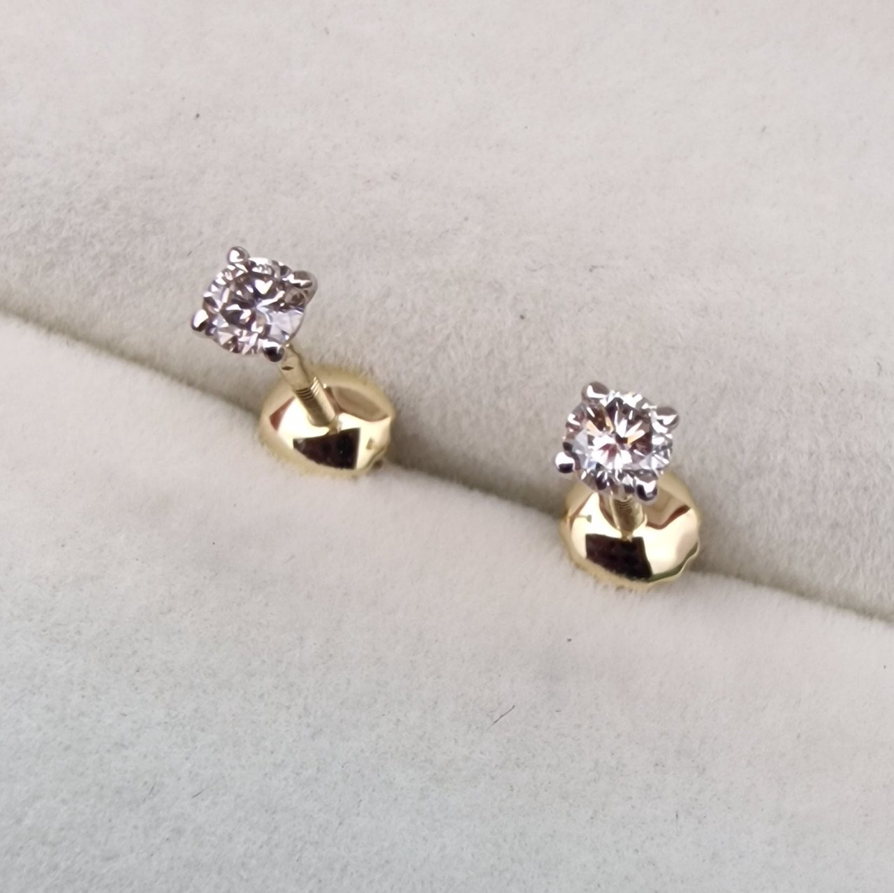 Серьги Deimantas 103383884 1,09гр 0,19ct. купить,NaN