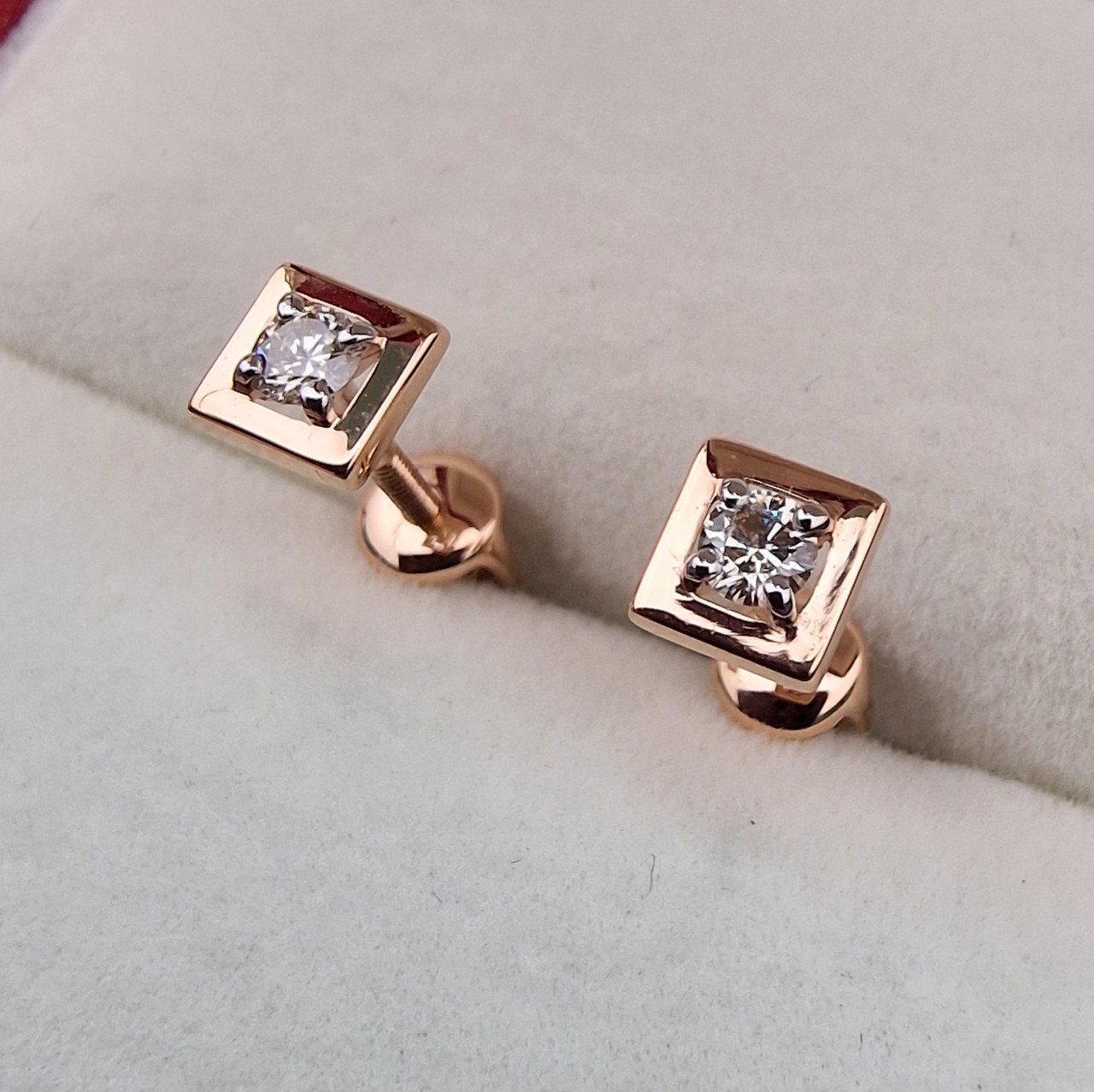 Серьги Deimantas 103383900 1гр 0,16ct. купить,NaN