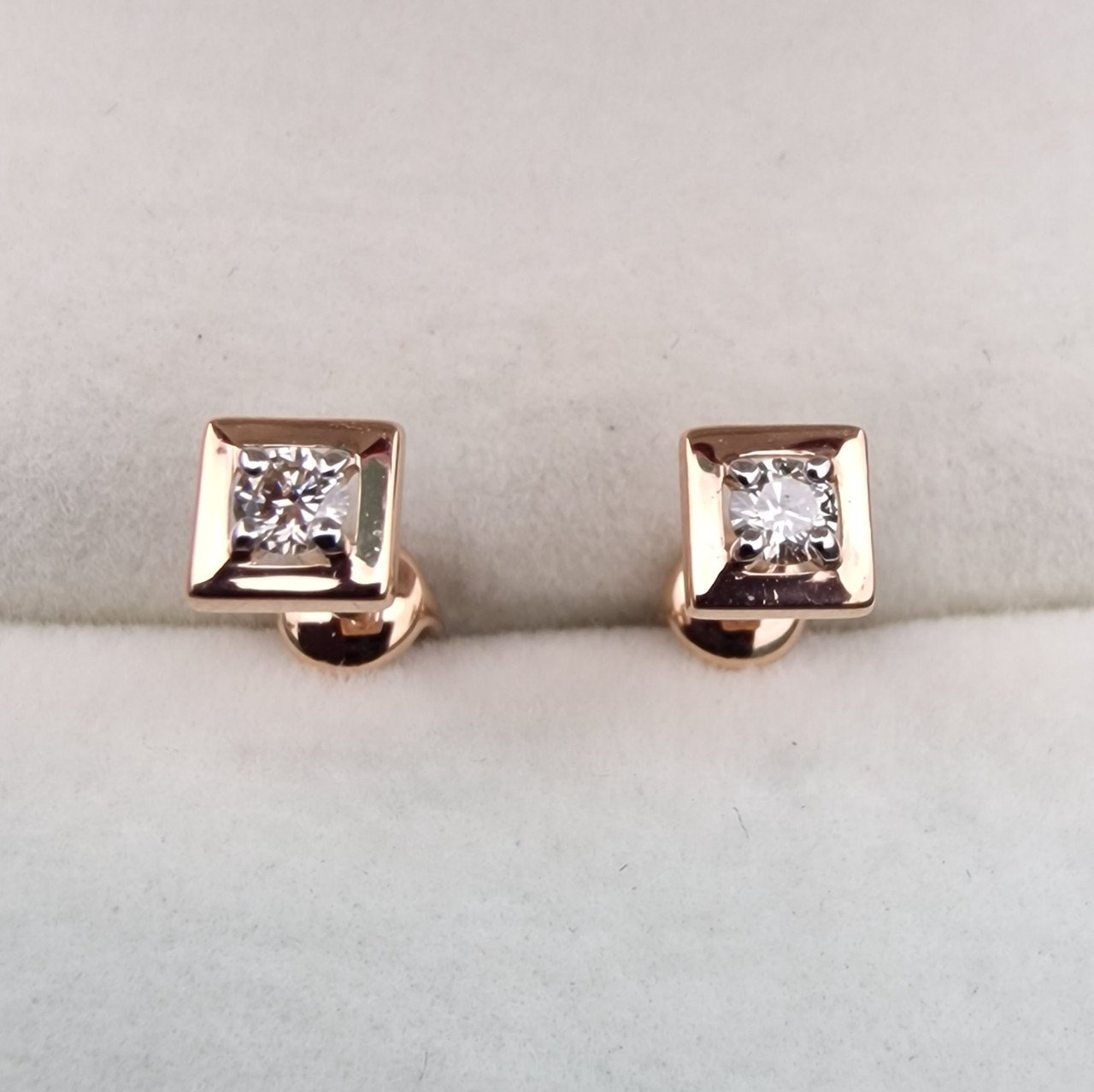 Серьги Deimantas 103383900 1гр 0,16ct. купить,NaN