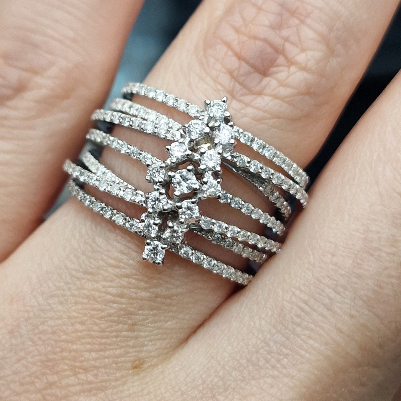 Кольцо Deimantas 105021801 18р 9,62гр 1,03ct. купить,NaN
