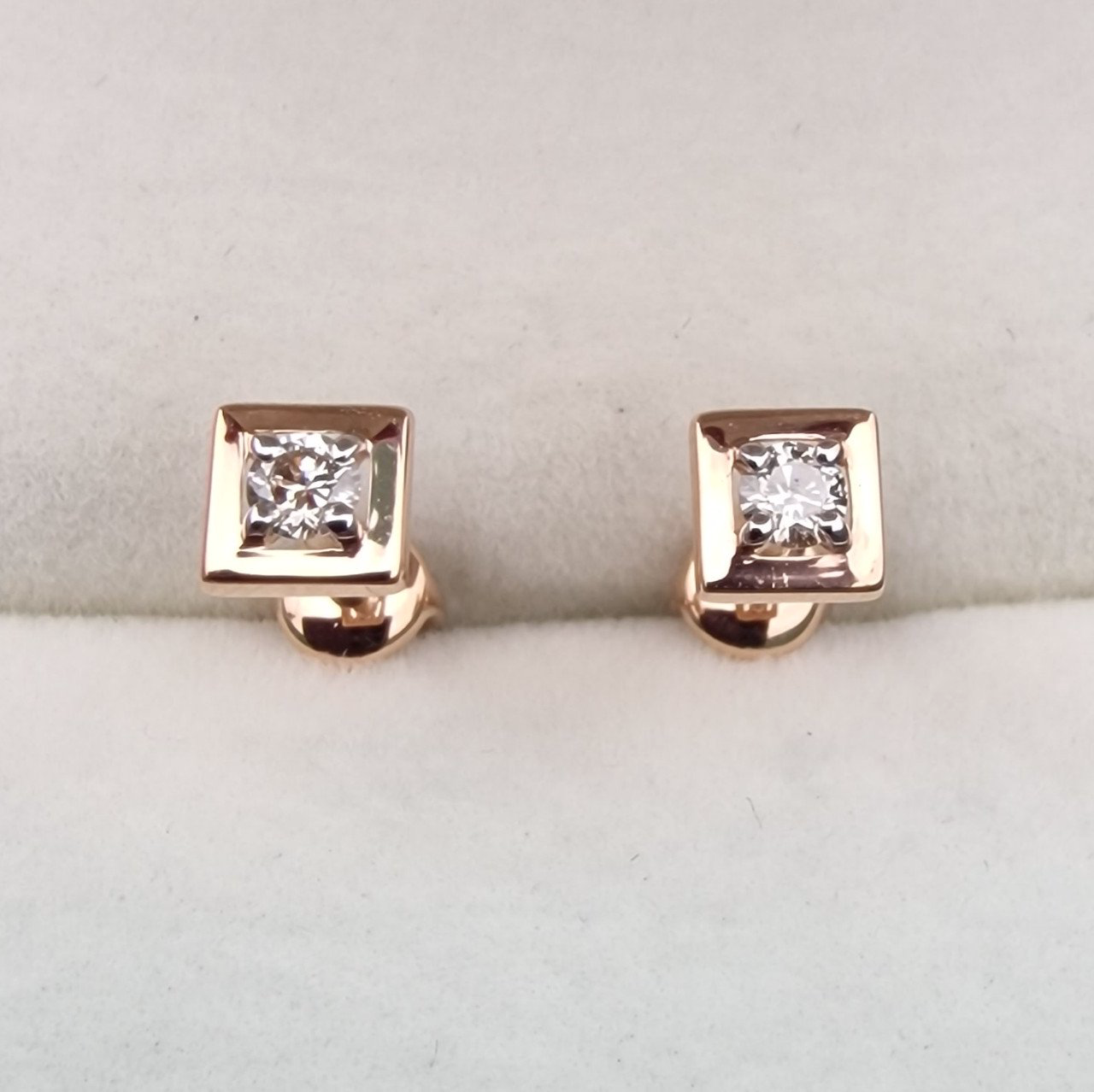 Серьги Deimantas 103383900 1гр 0,16ct. купить,NaN