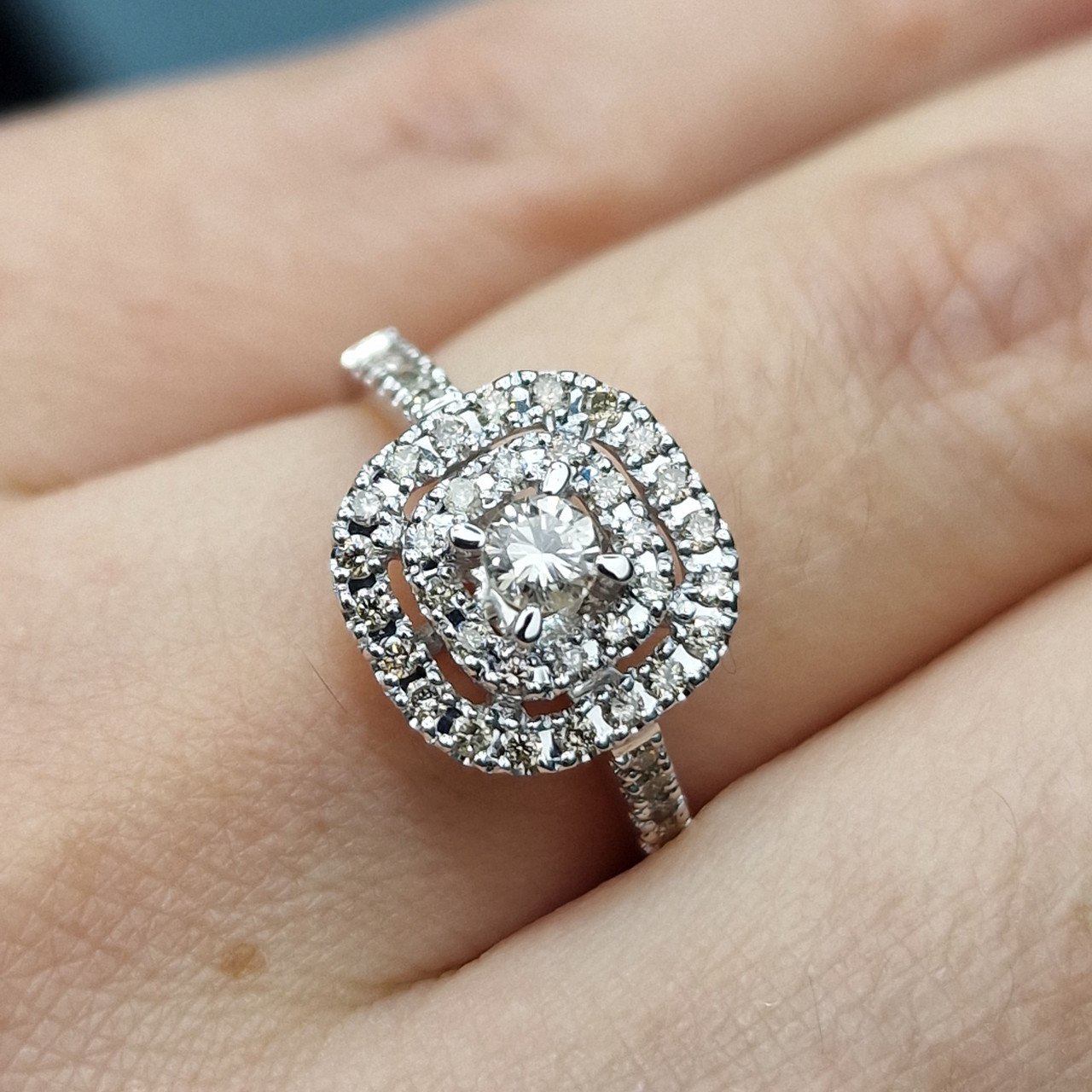 Кольцо Deimantas 104732284 17,5р 3,83гр 0,513ct. купить,NaN