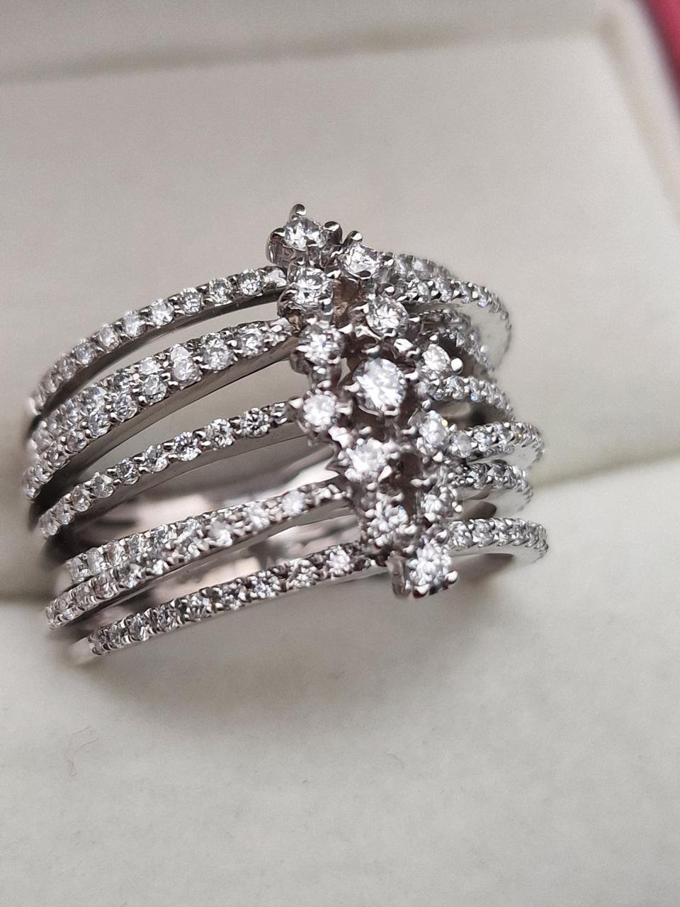 Кольцо Deimantas 105021801 18р 9,62гр 1,03ct. купить,NaN