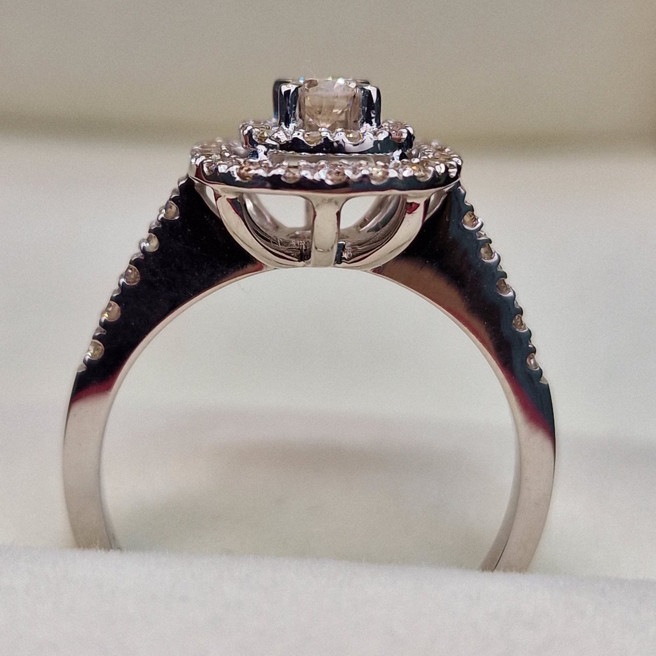Кольцо Deimantas 104732284 17,5р 3,83гр 0,513ct. купить,NaN