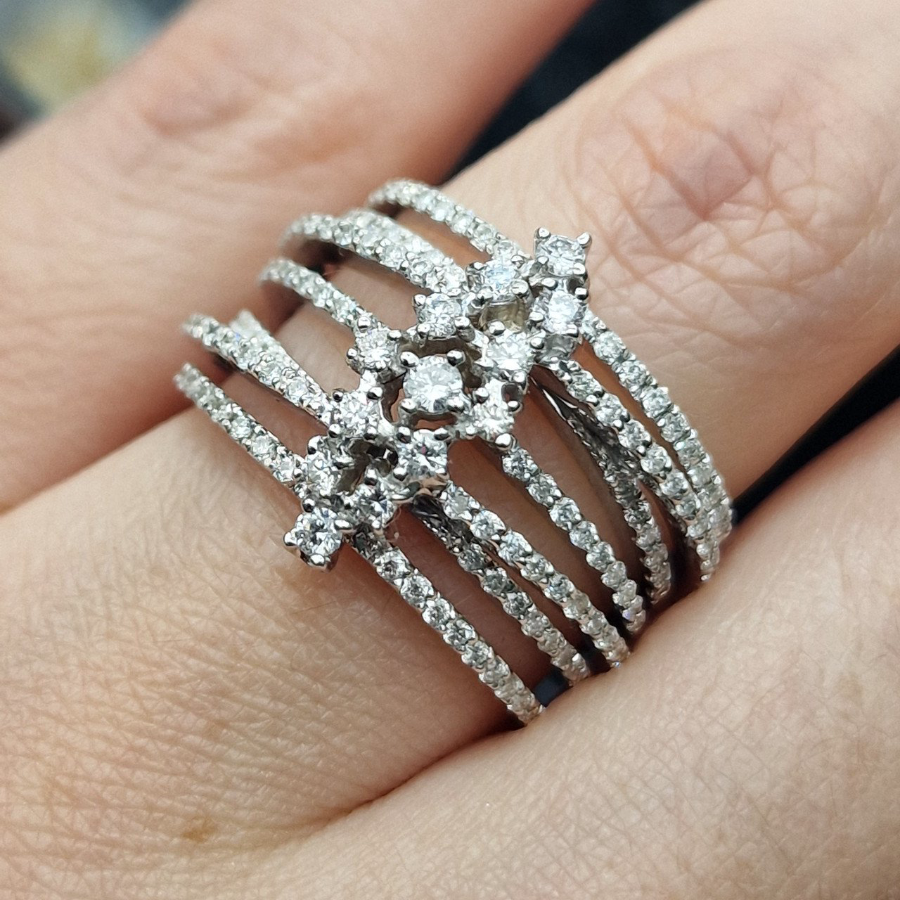 Кольцо Deimantas 105021801 18р 9,62гр 1,03ct. купить,NaN