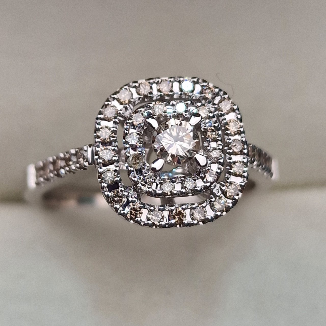 Кольцо Deimantas 104732284 17,5р 3,83гр 0,513ct. купить,NaN
